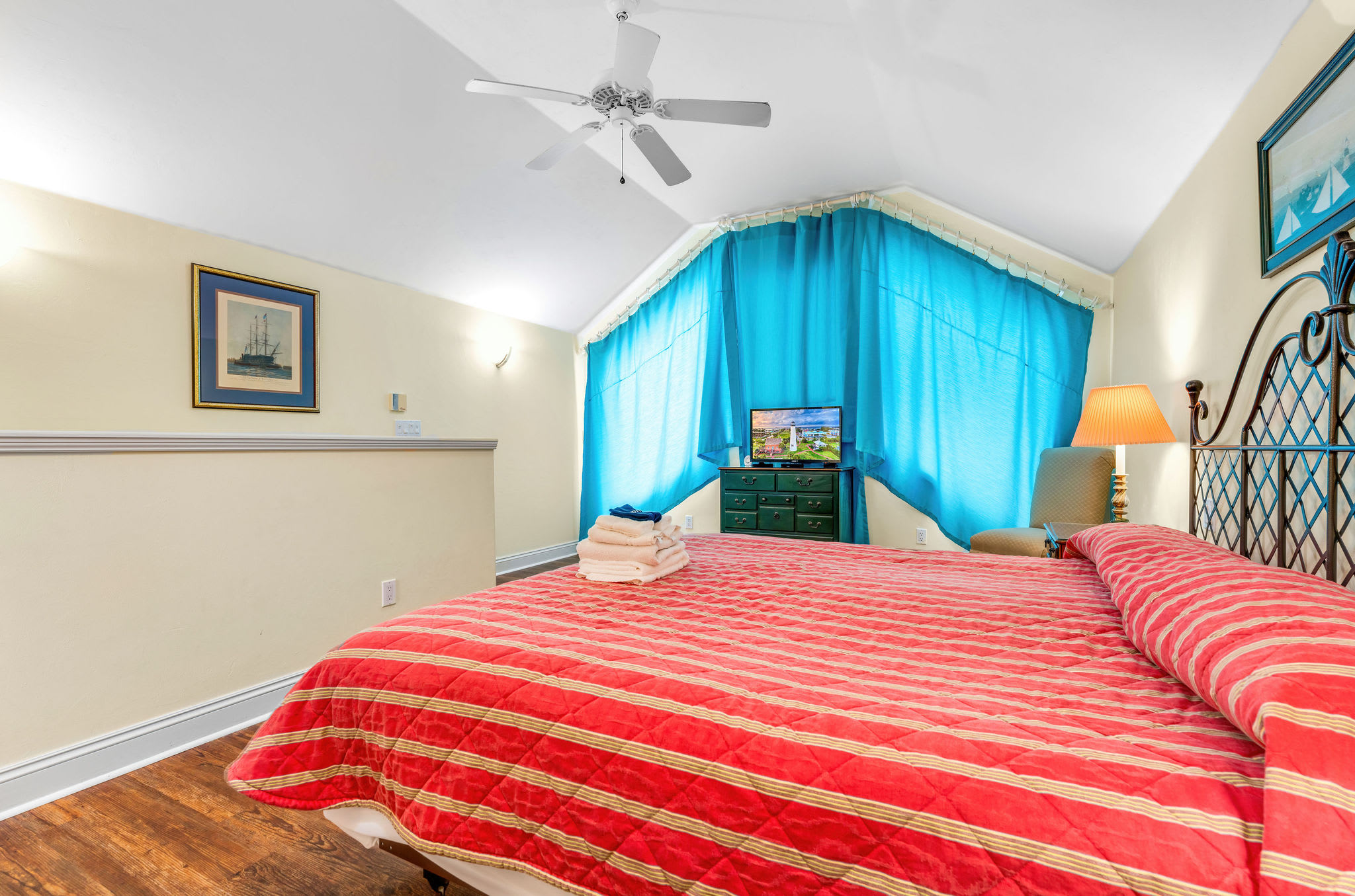 King Bedroom Third Floor