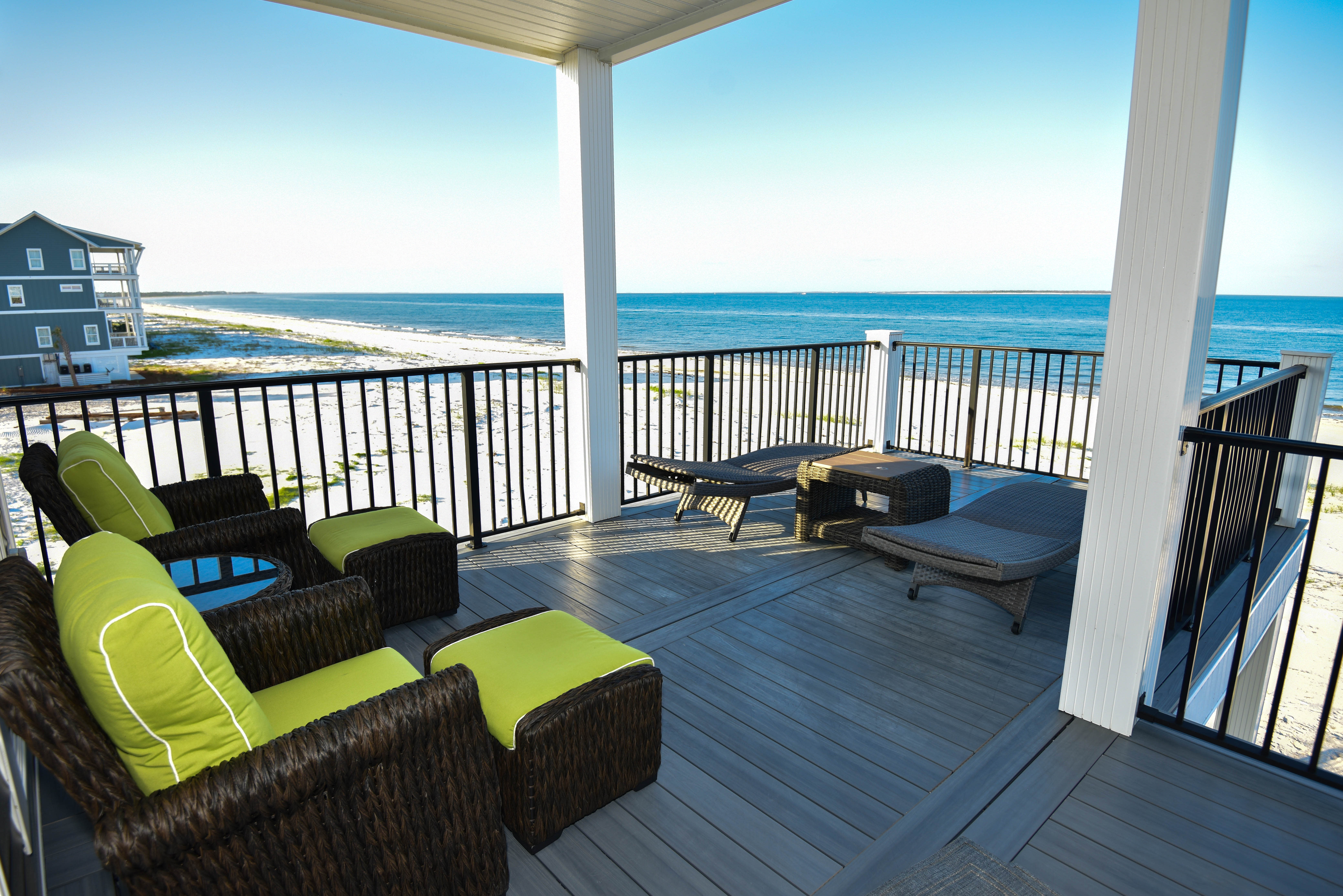 3RD FLOOR BALCONY WITH AMAZING GULF FRONT VIEWS - PRIVATE SEATING OFF KING MSTR