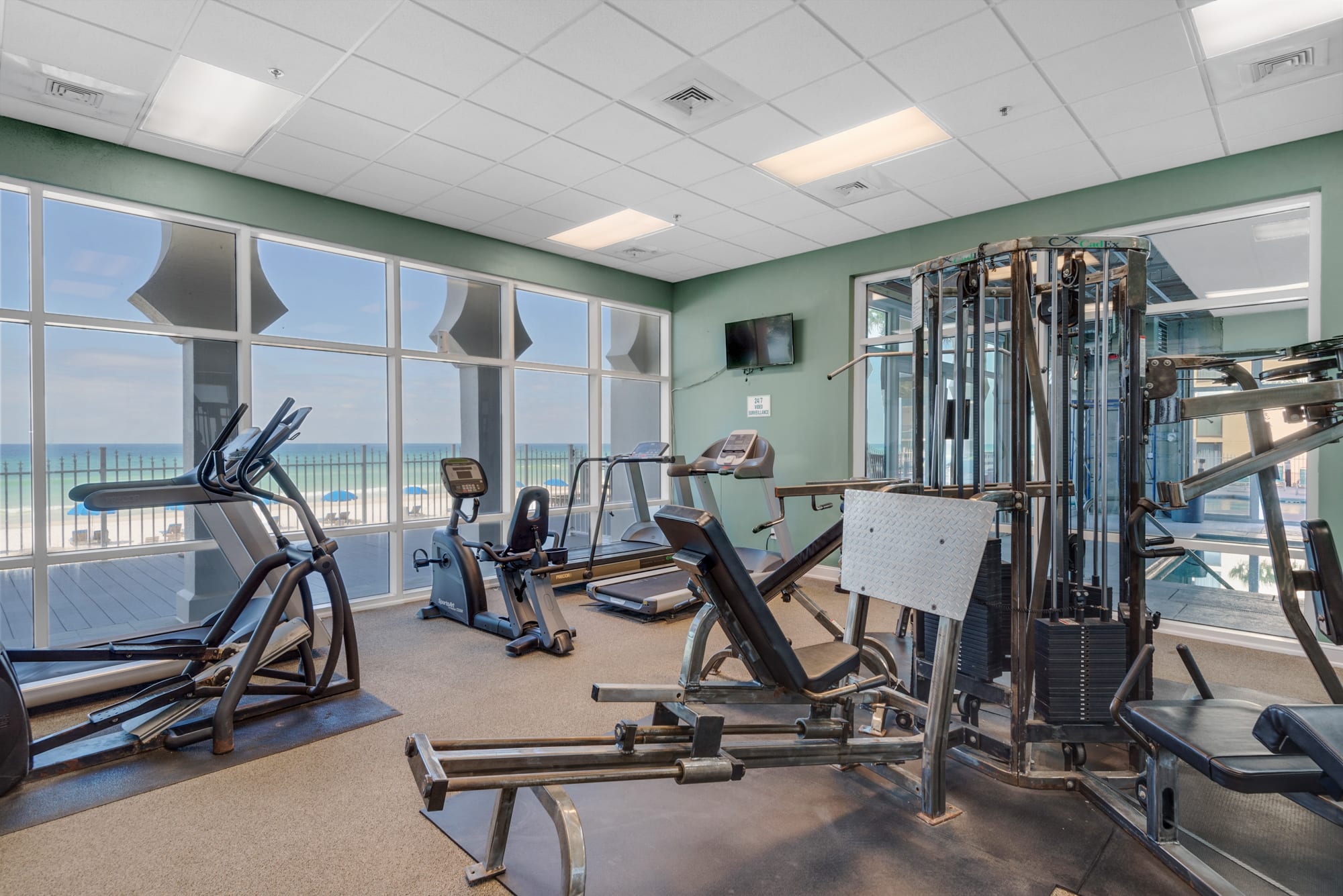 Workout room overlooking the ocean