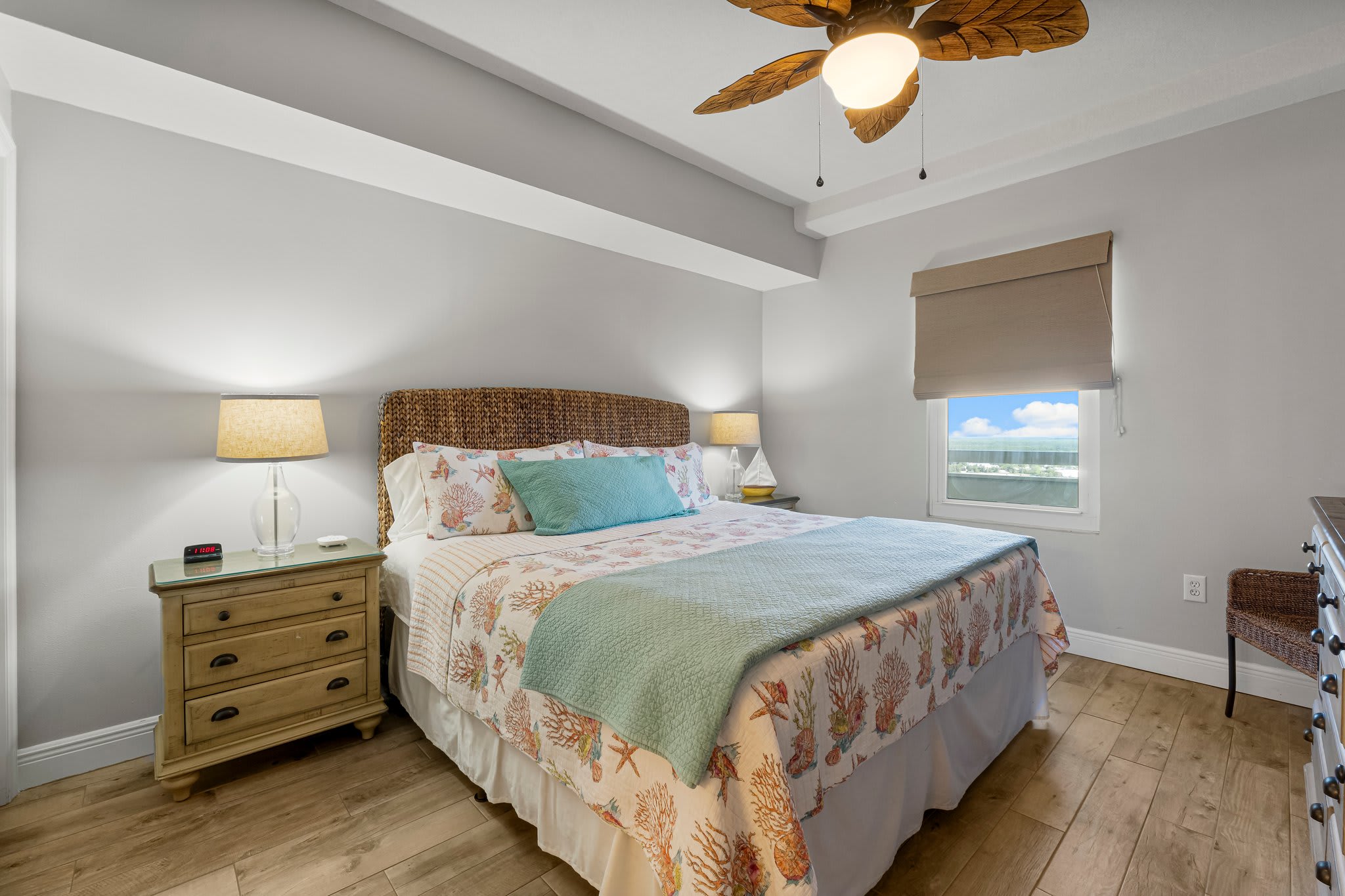 Second bedroom with king bed