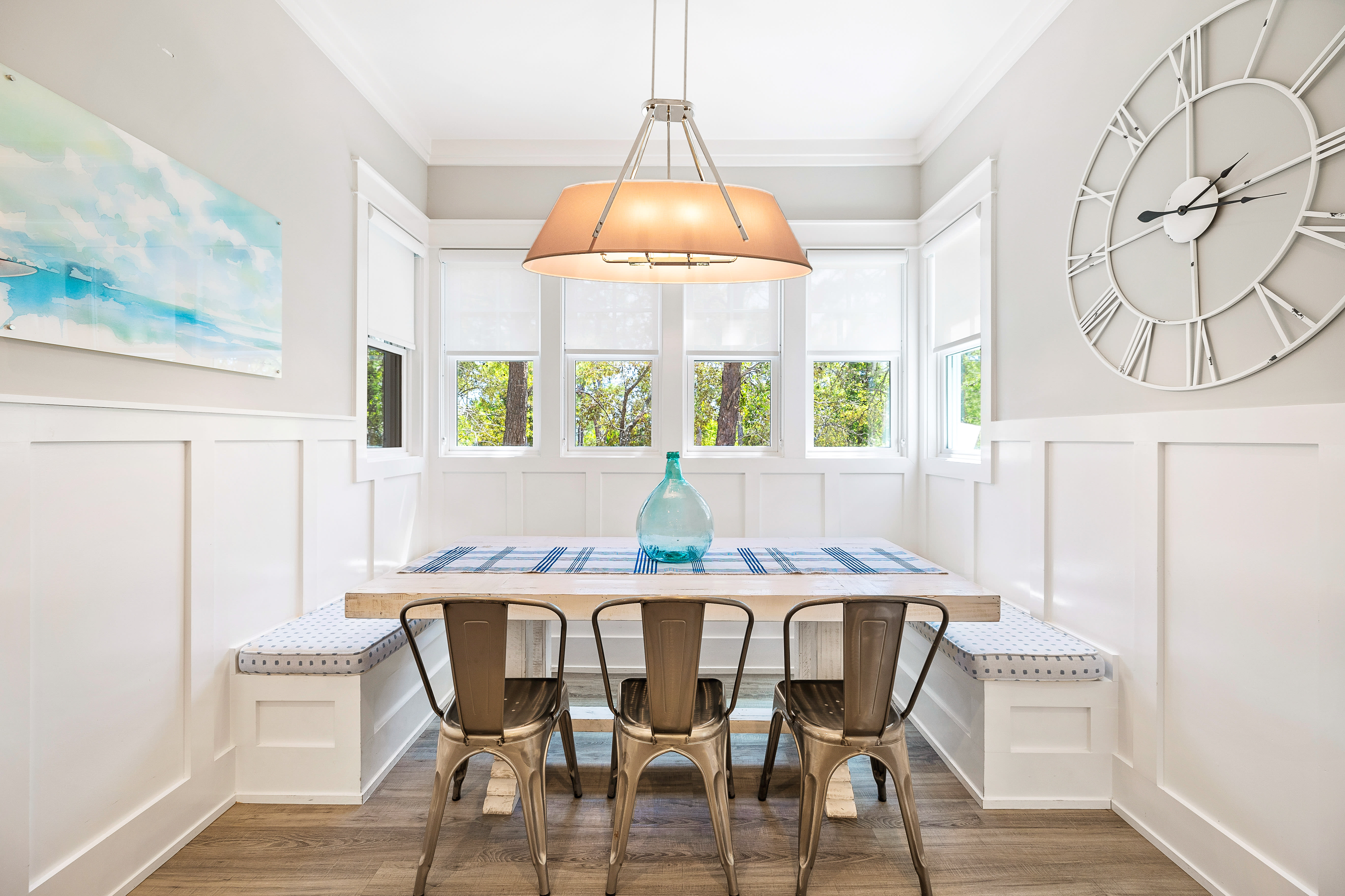 Custom seating area in kitchen