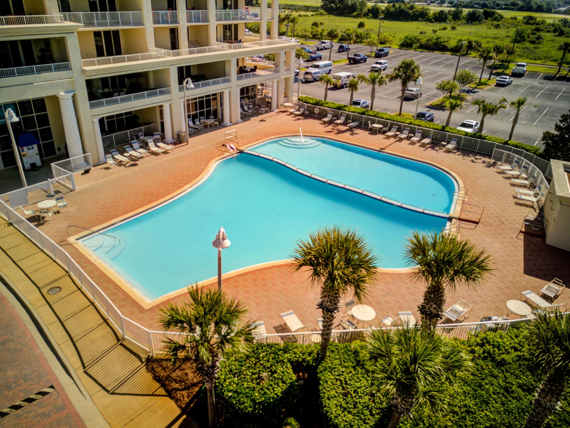 second pool with separate deep end