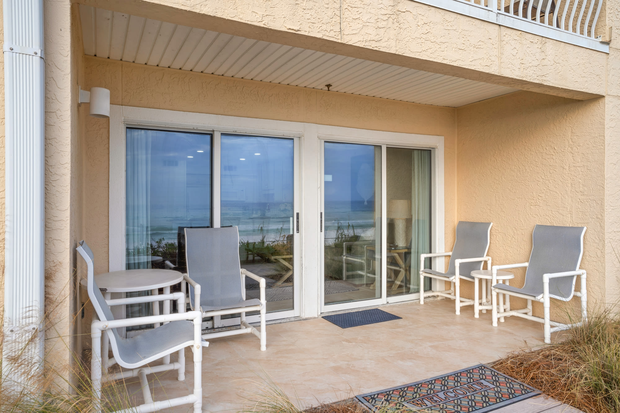 Patio with seating for 4