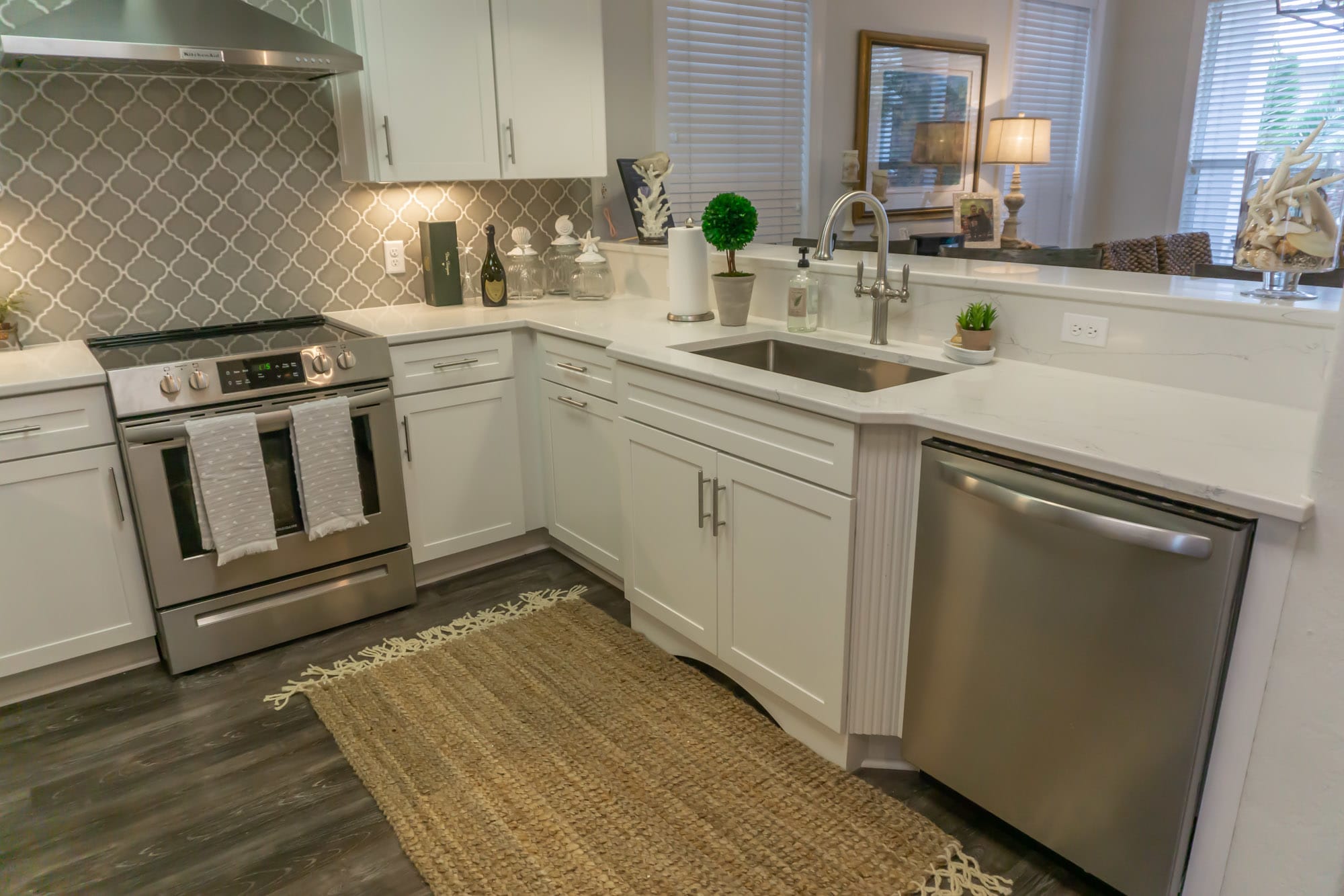 New "Chefs Kitchen"  all new high end appliances, imported quartz tops