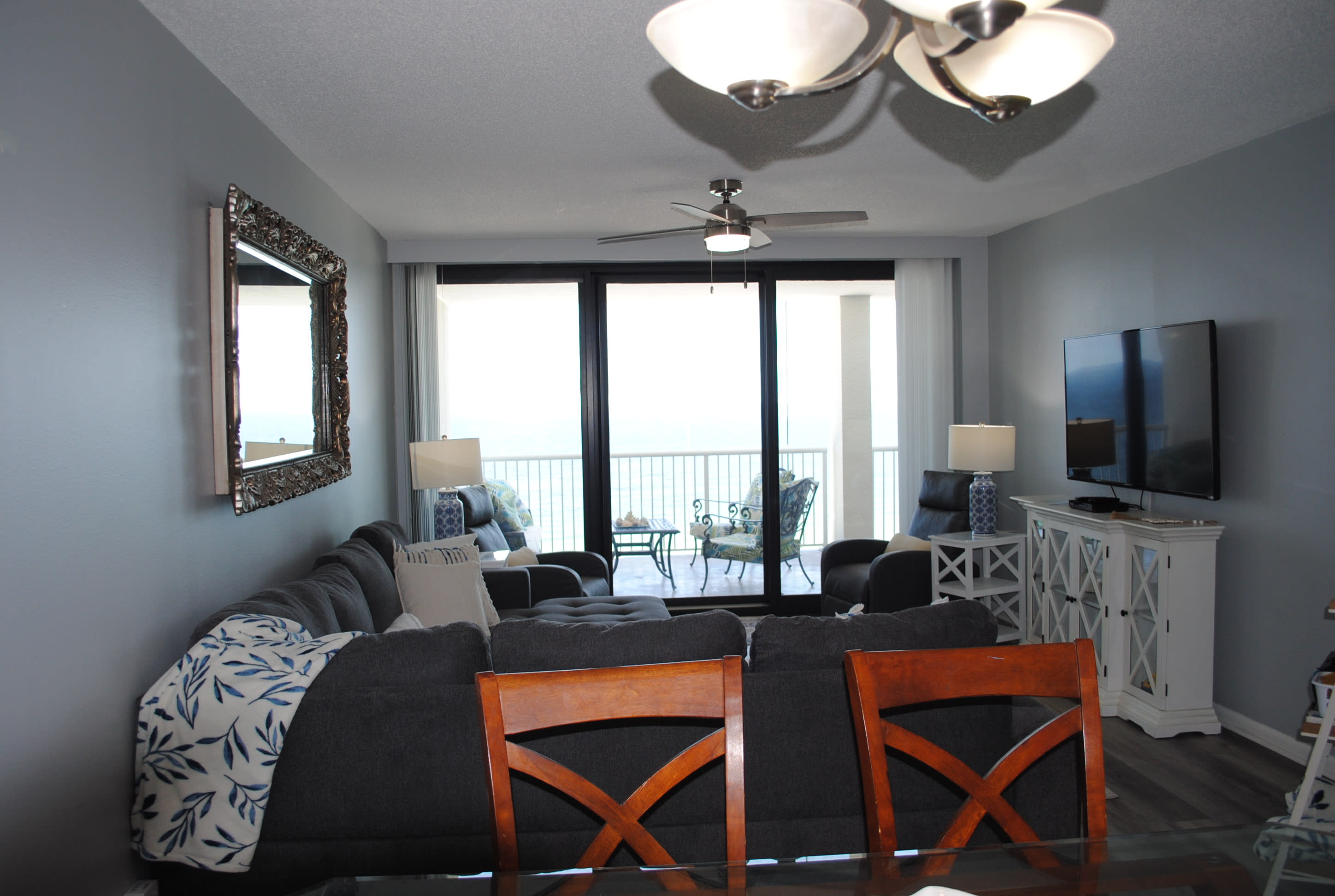 open concept living/dining