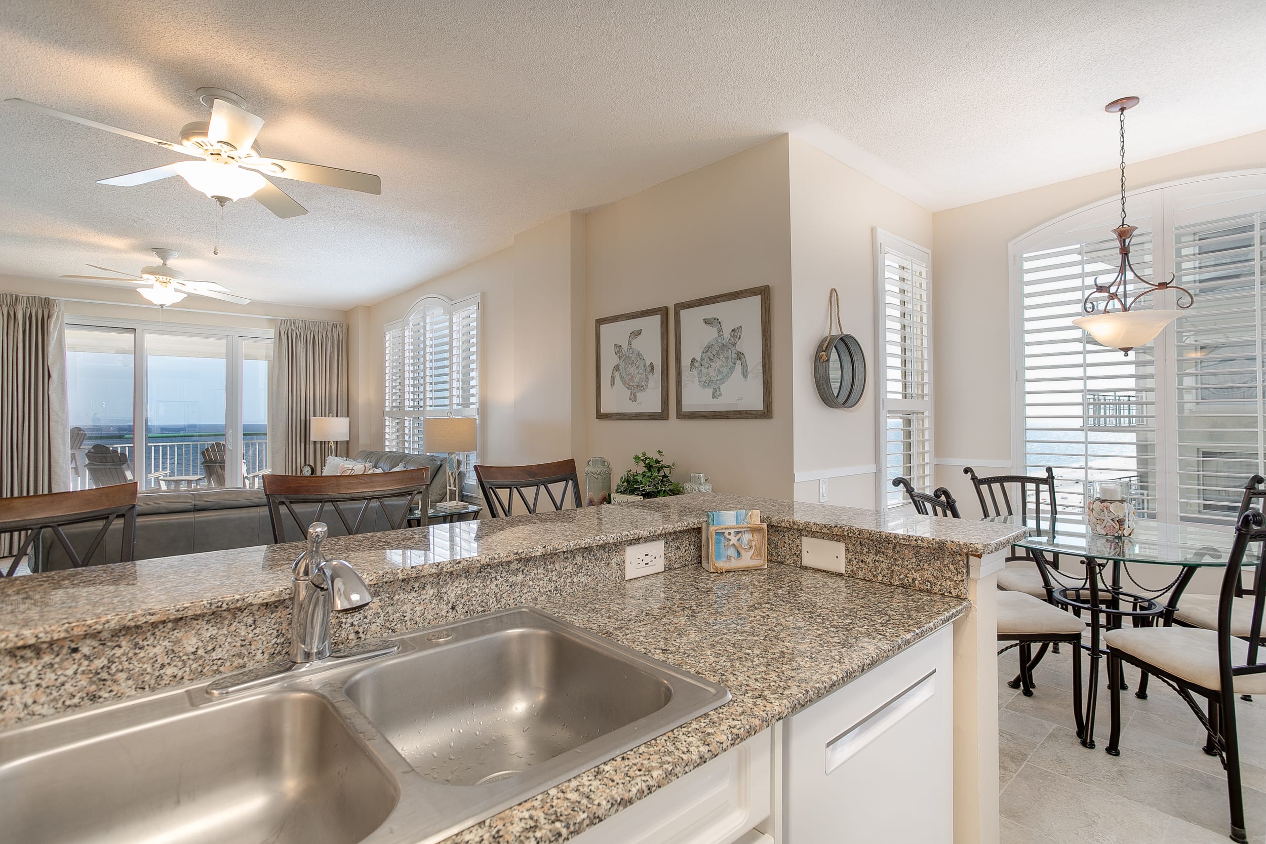 Kitchen Nook and Bar Seating