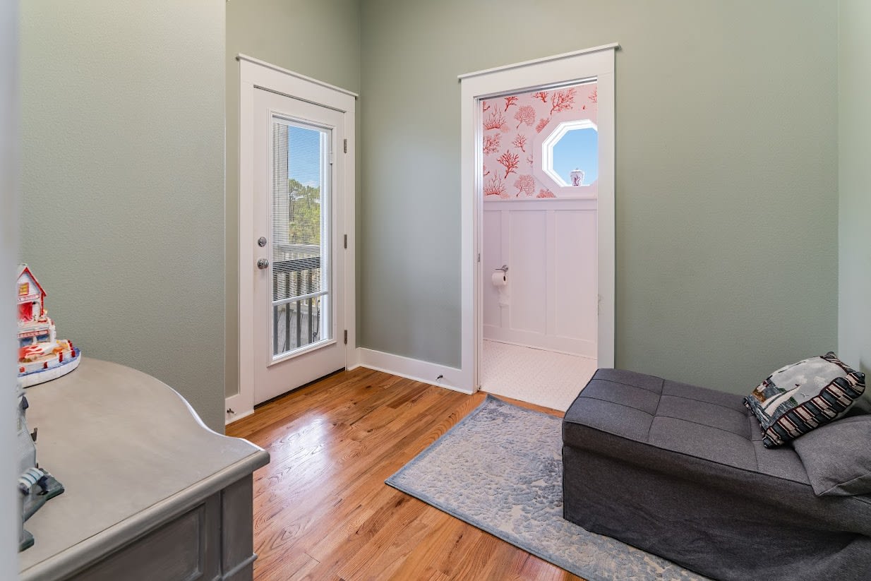 Top floor bonus: (4th bedrm) ottoman pullout single,  sink, toilet, &amp; balcony.