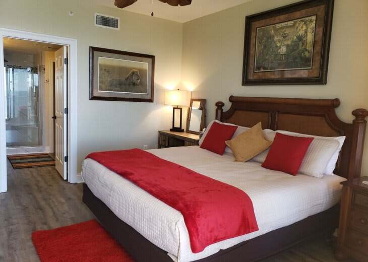 WOW! TREASURE ISLAND LARGE PRIVATE BALCONY!_10