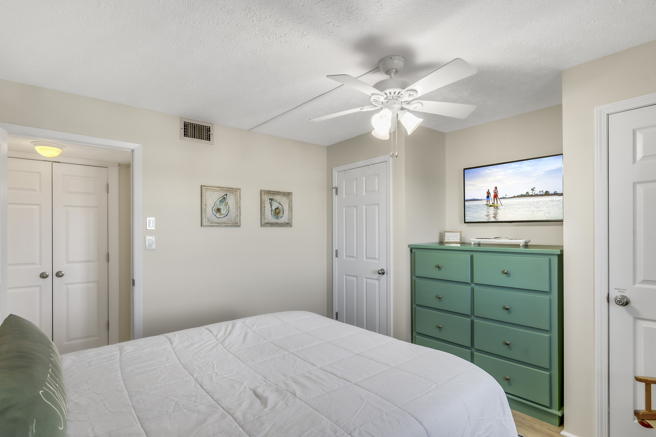 Queen Bedroom &amp; Hall closet