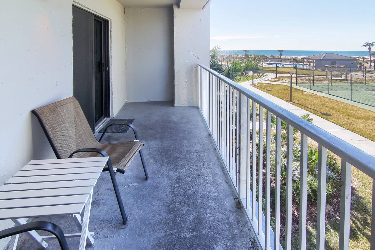 THE DUE SOUTH VIEW FROM THE BALCONY