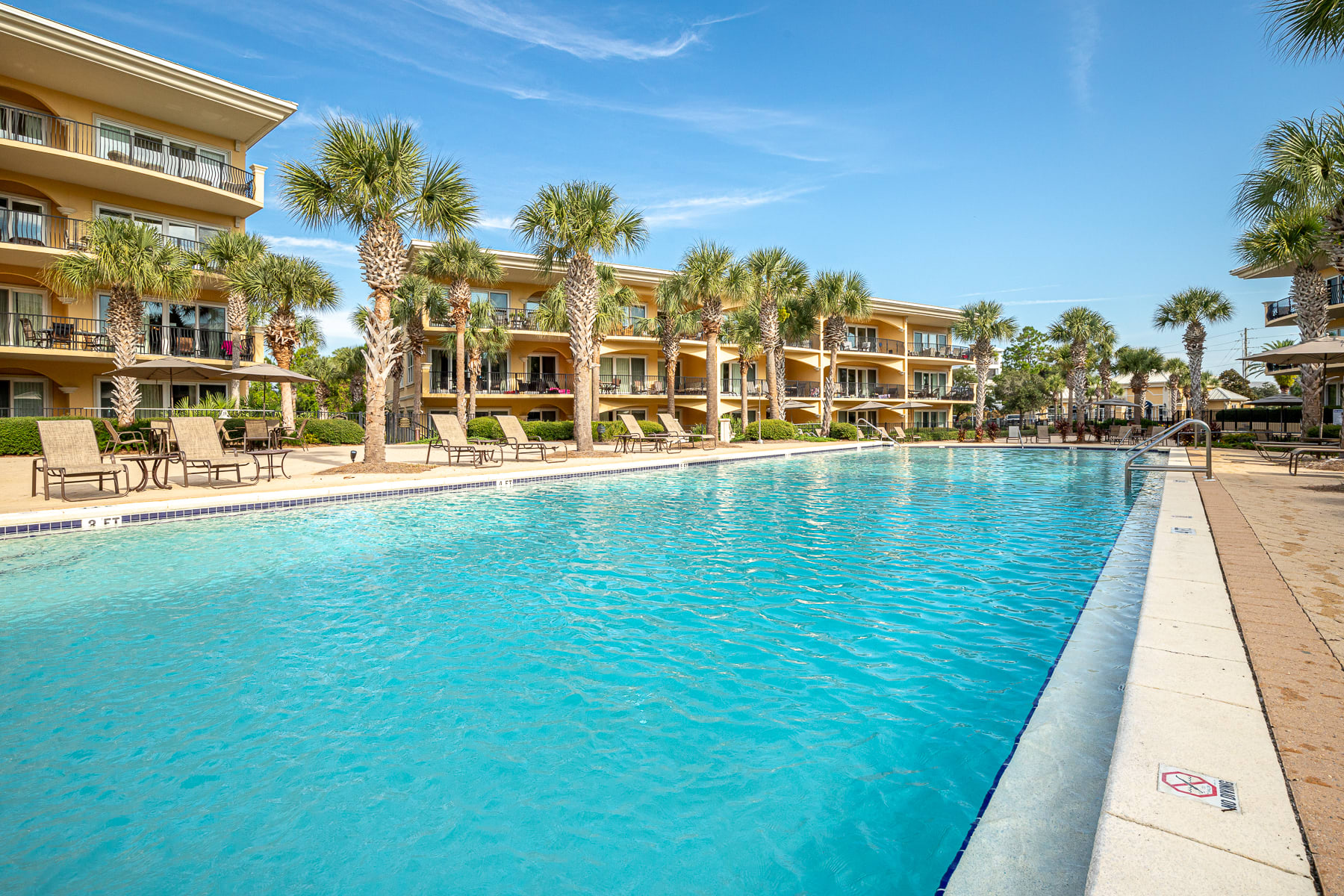 Adagio F201 - Gulf Front Resort!_18