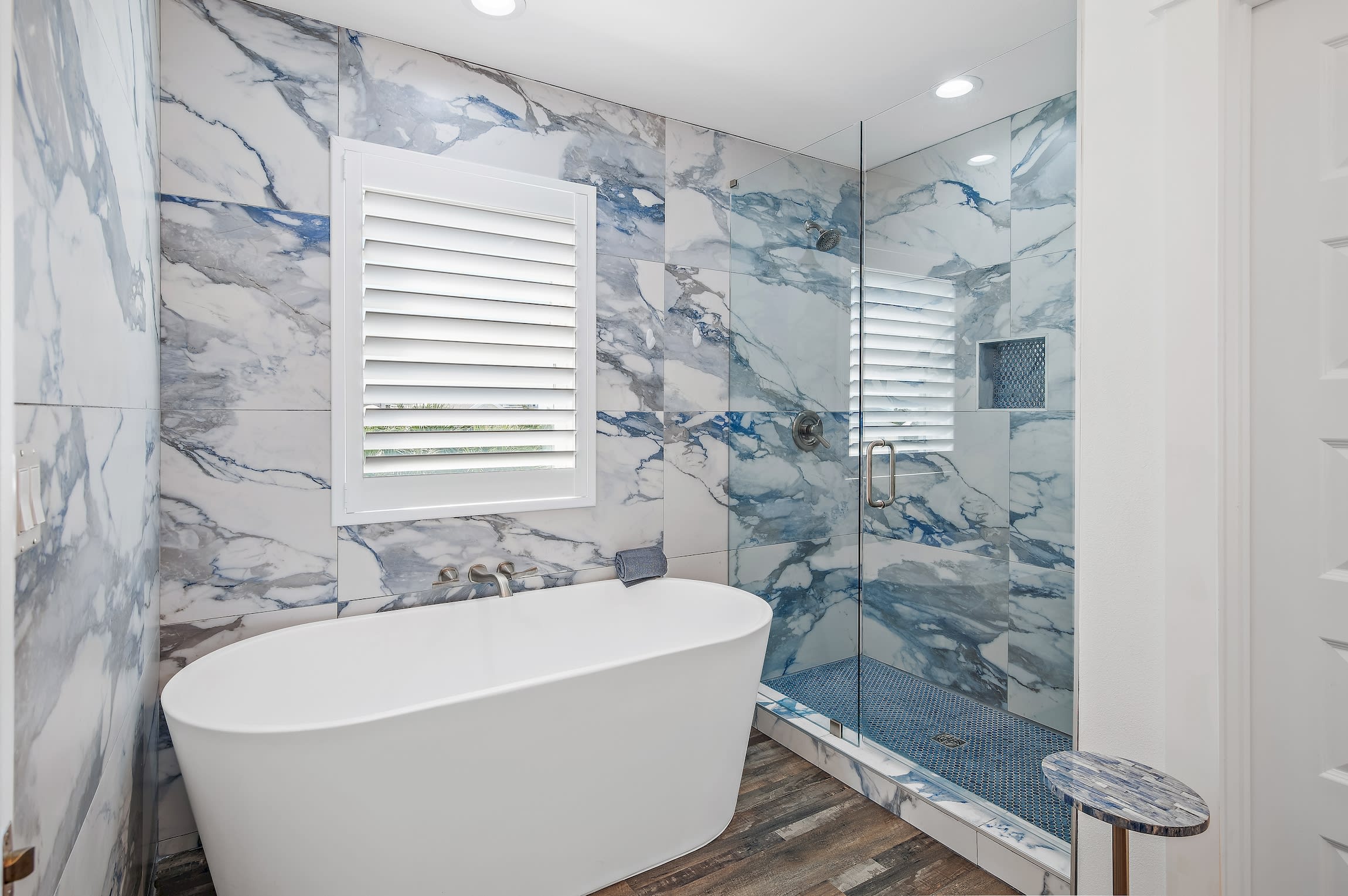 Bath 2 - (1 of 9 full baths)