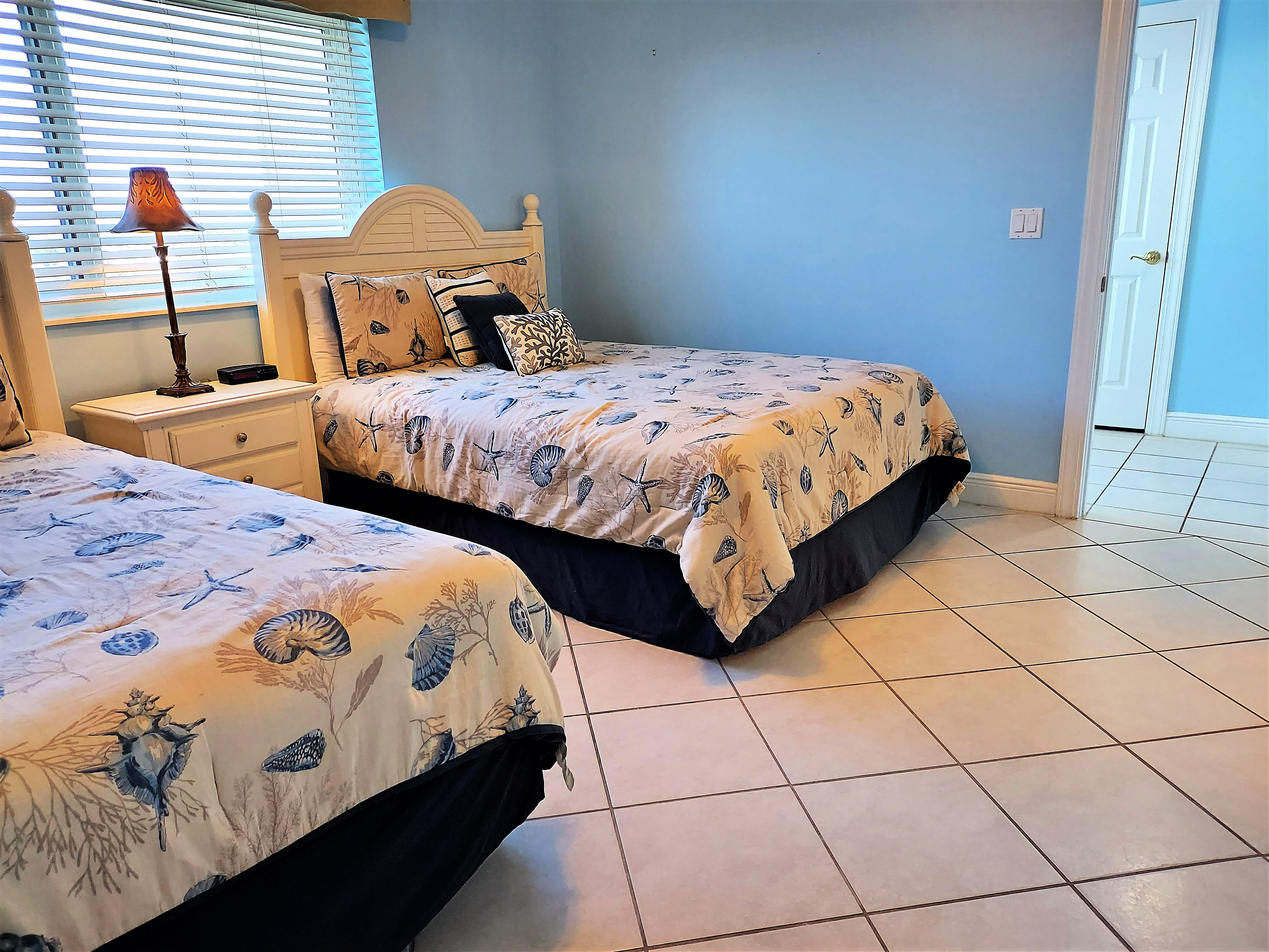 Guest bedroom with 2 queen beds