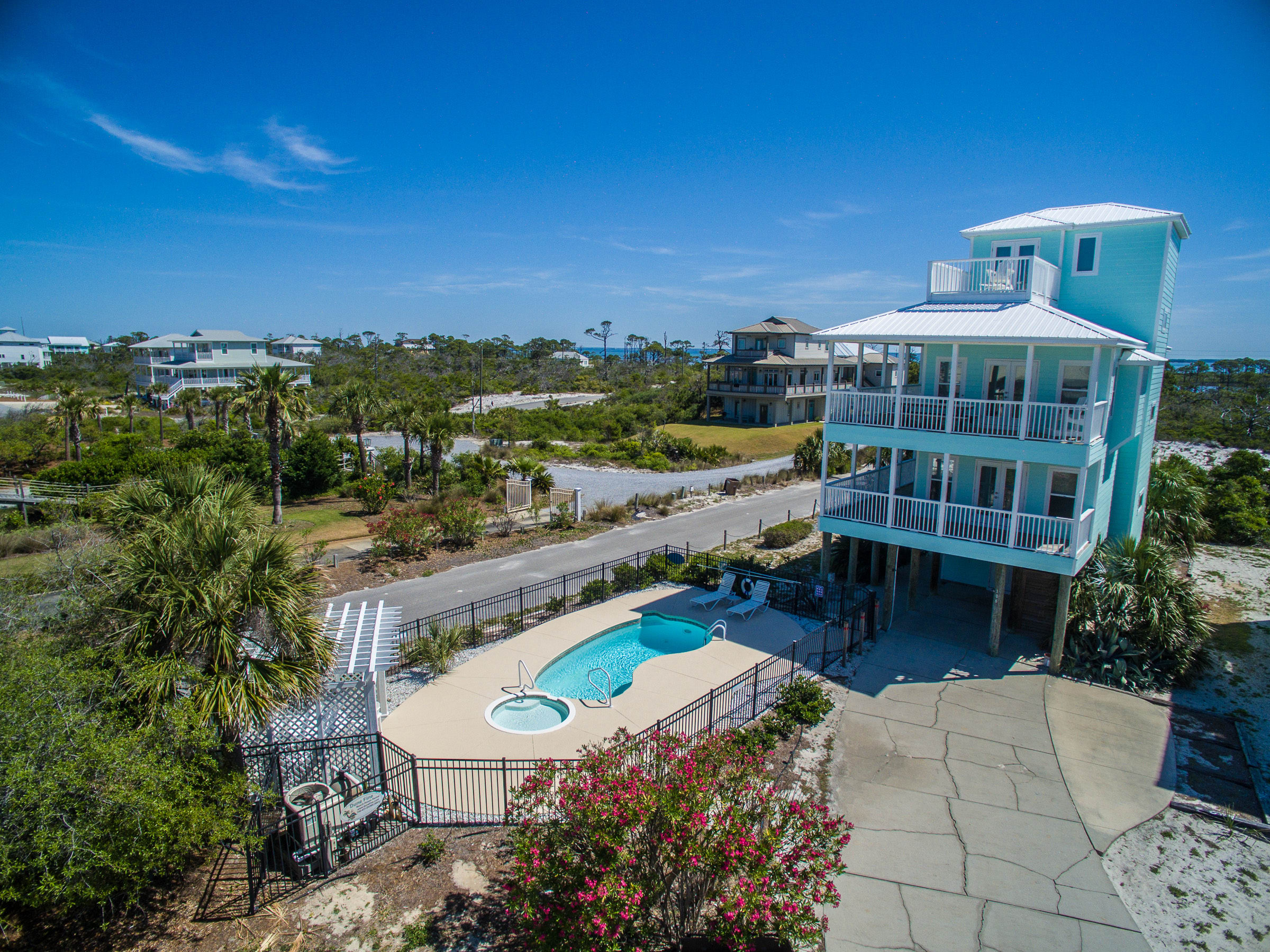 Gorgeous Views with Private Pool