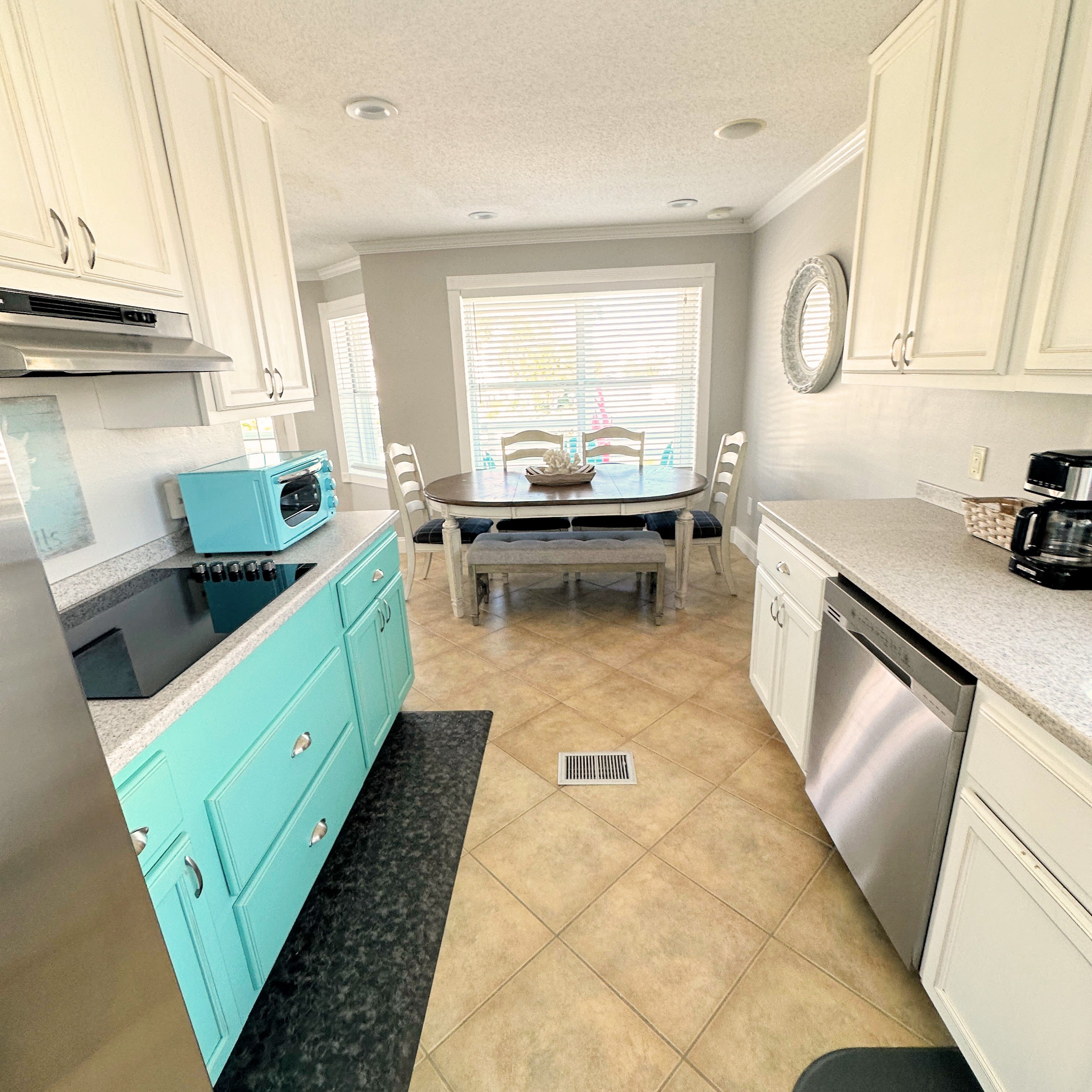 Fully Stocked Kitchen for All Your Cooking and Entertaining Needs~6 Person Table