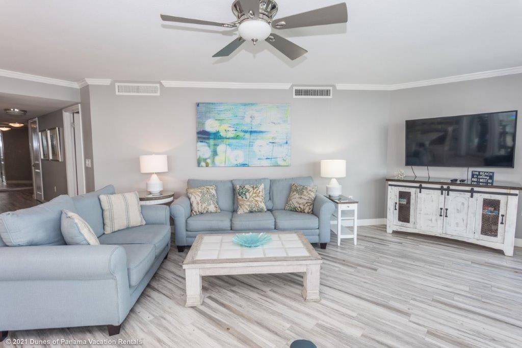 Living Room with Queen Pull out Sleeper