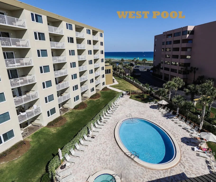 There are 2 pools and 2 hot tubs, you have access to all of them