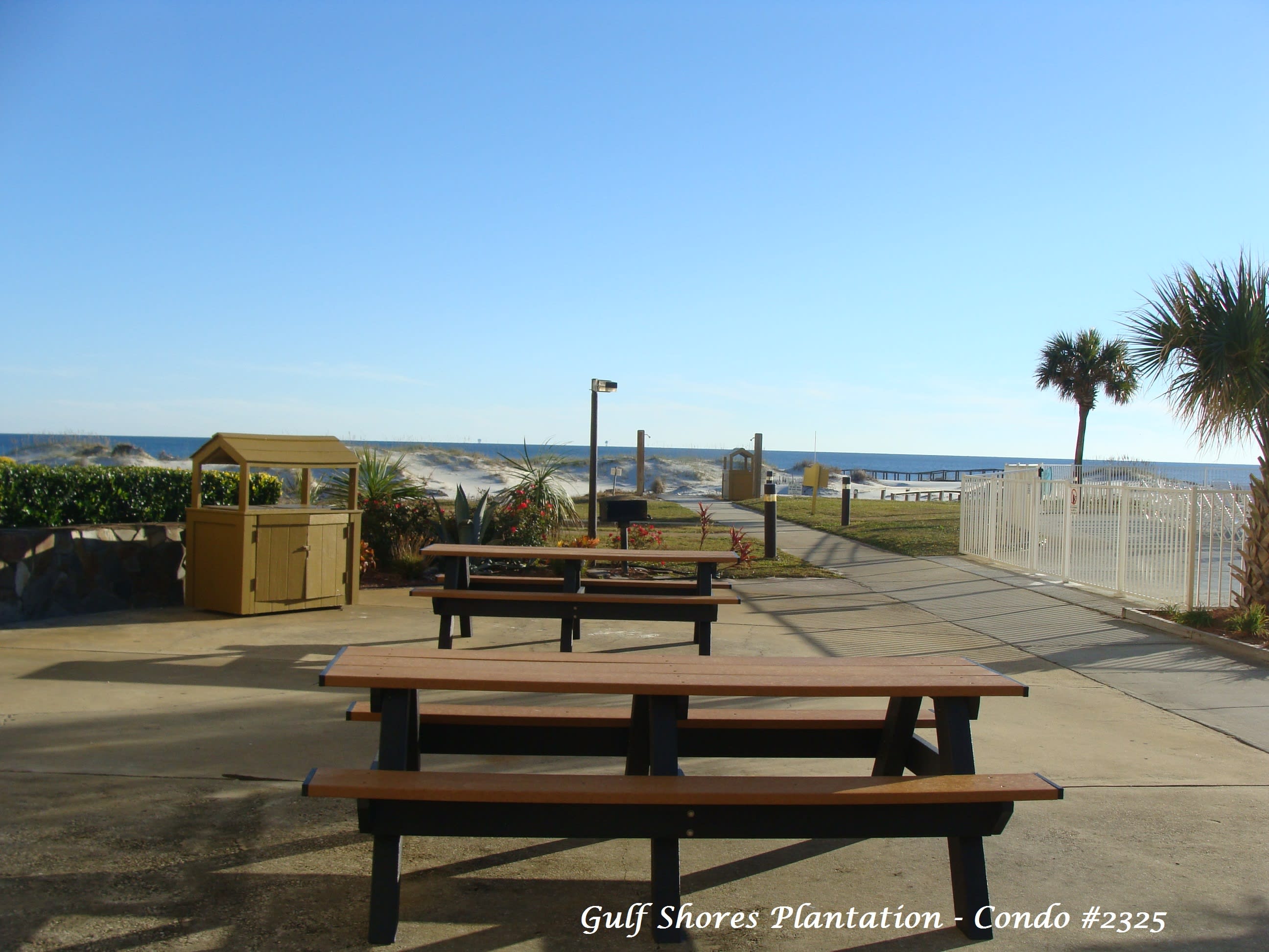 Several onsite picnic areas with grills 