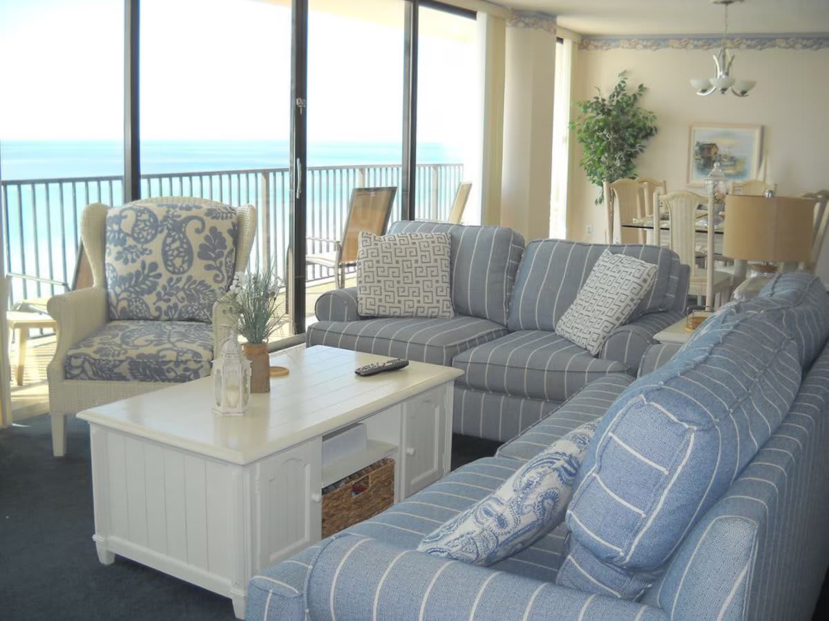 Large comfortable living room, with high end sleeper sofa