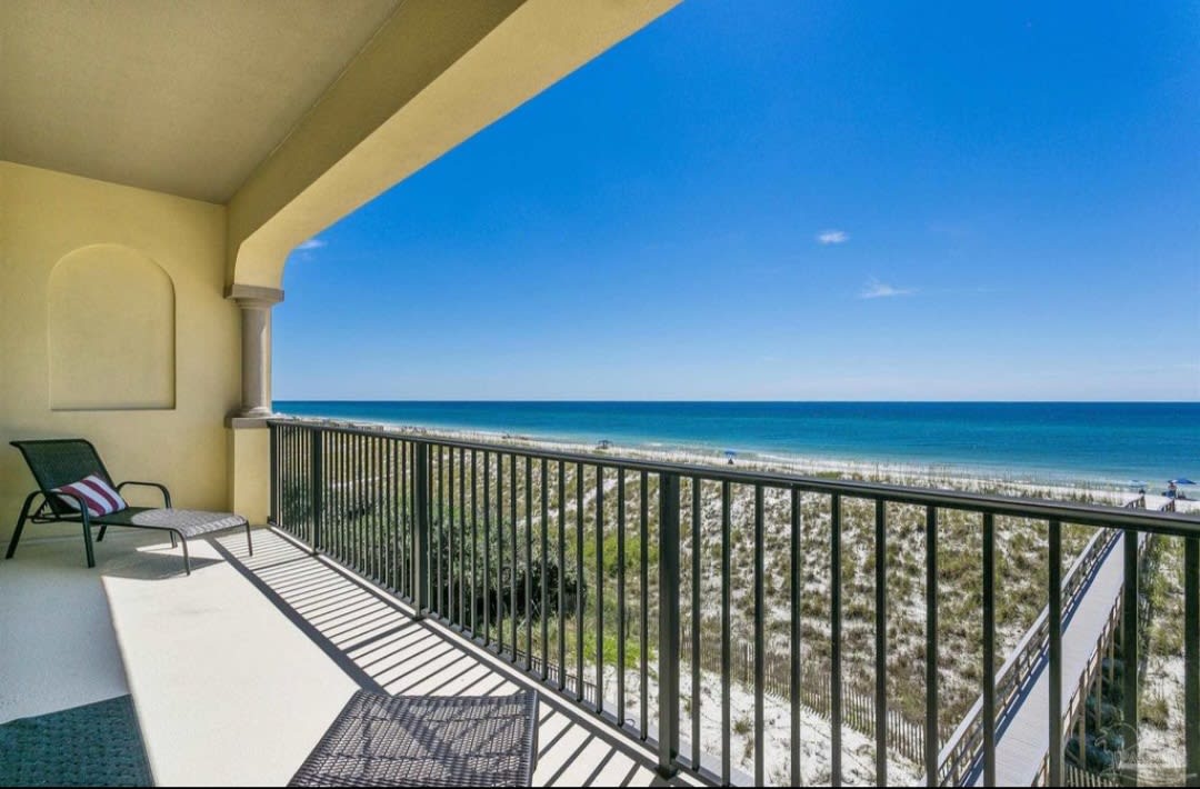 The Luxurious Seaside!