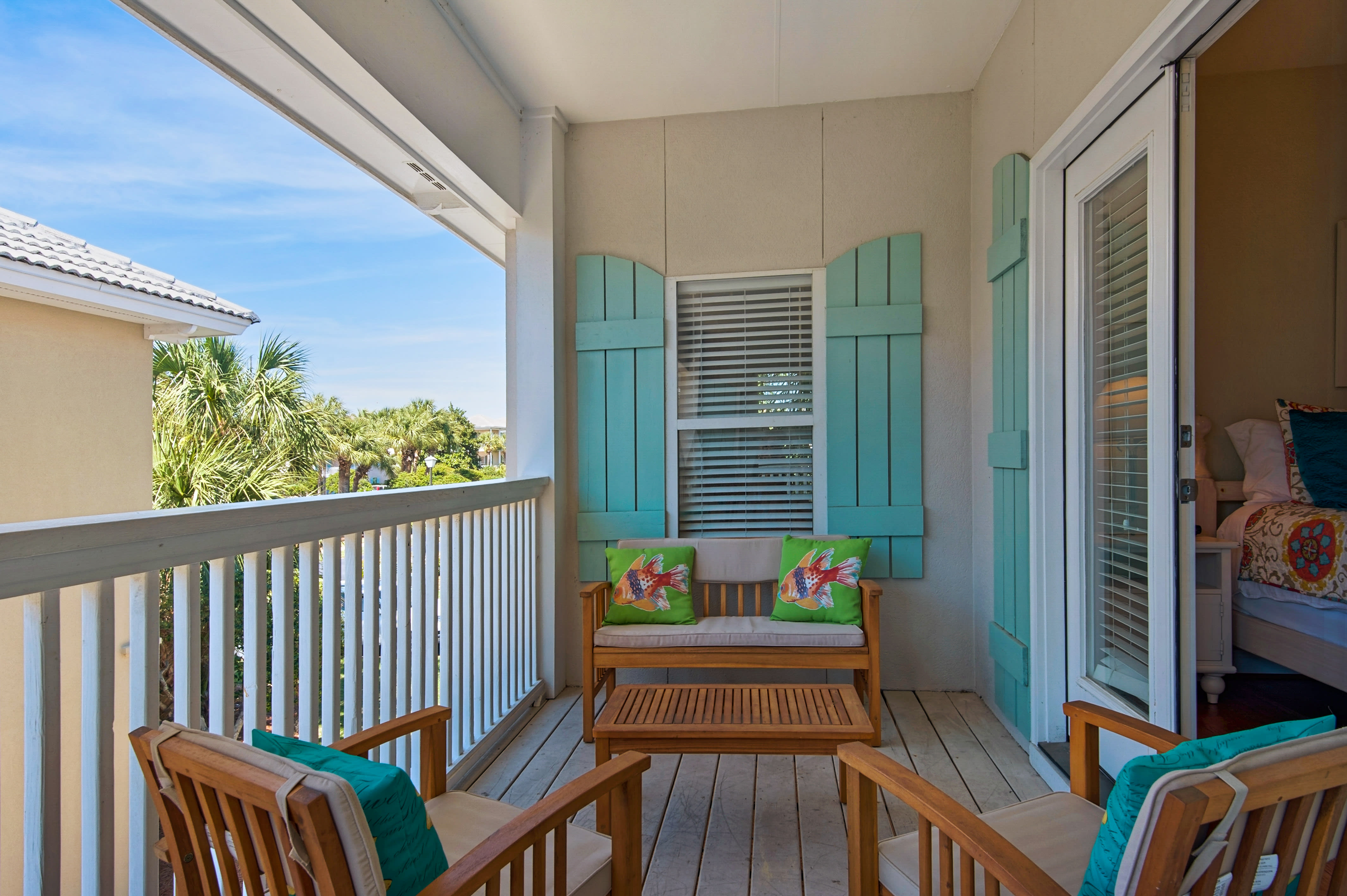 Upstairs side balcony