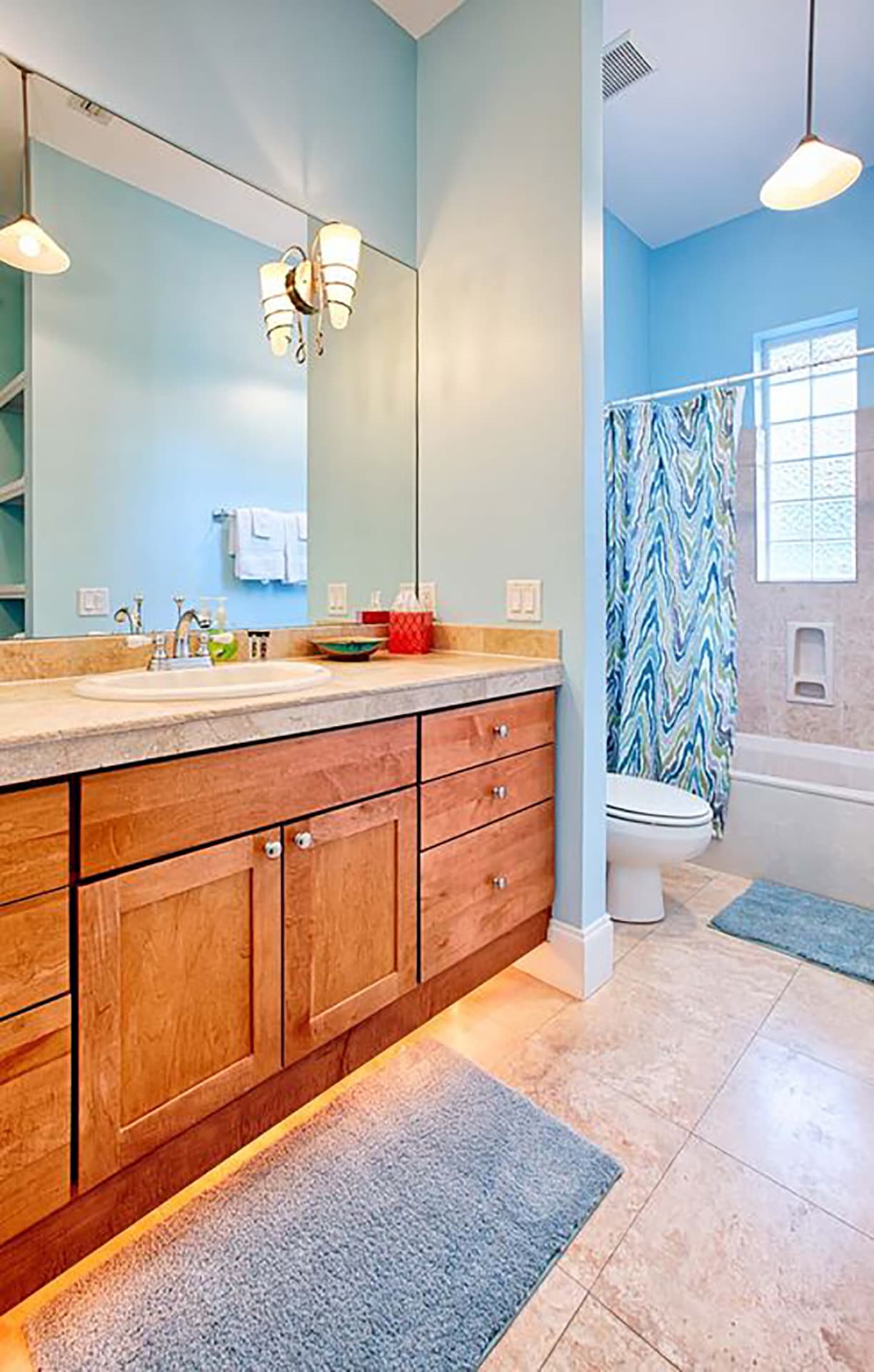 Guest Bathroom for Queen Bedroom