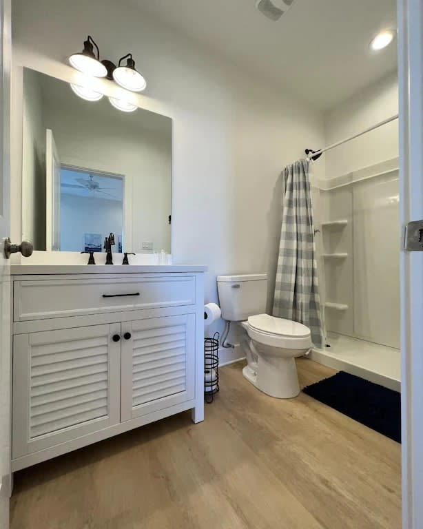 Bathroom for bedroom 5