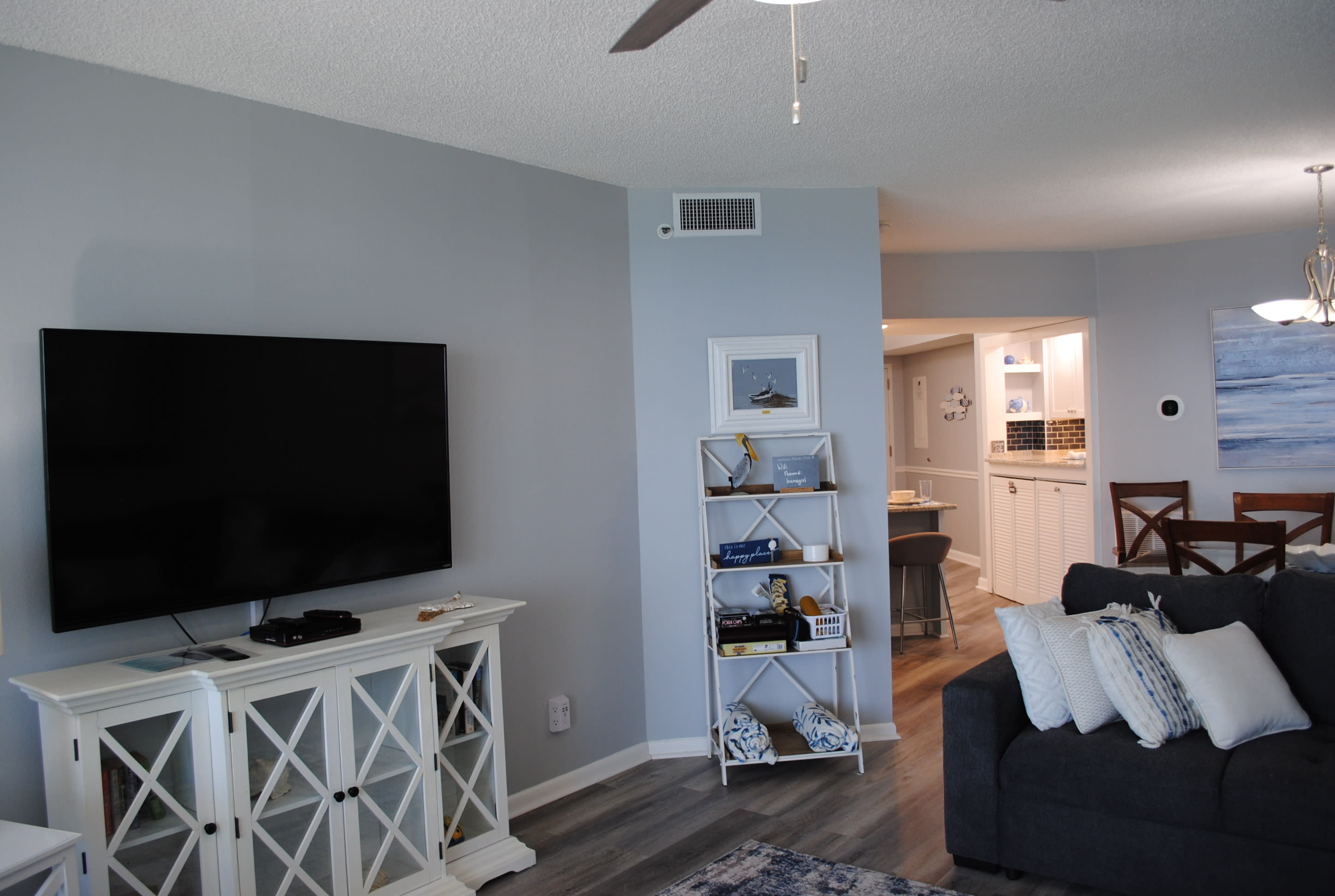 Family room w/several games