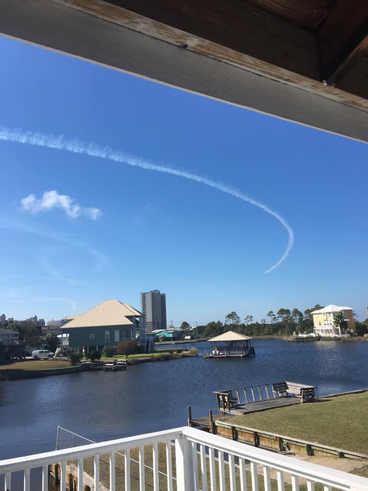 If there's one thing we love more than serenity, it's the Blue Angels overhead!