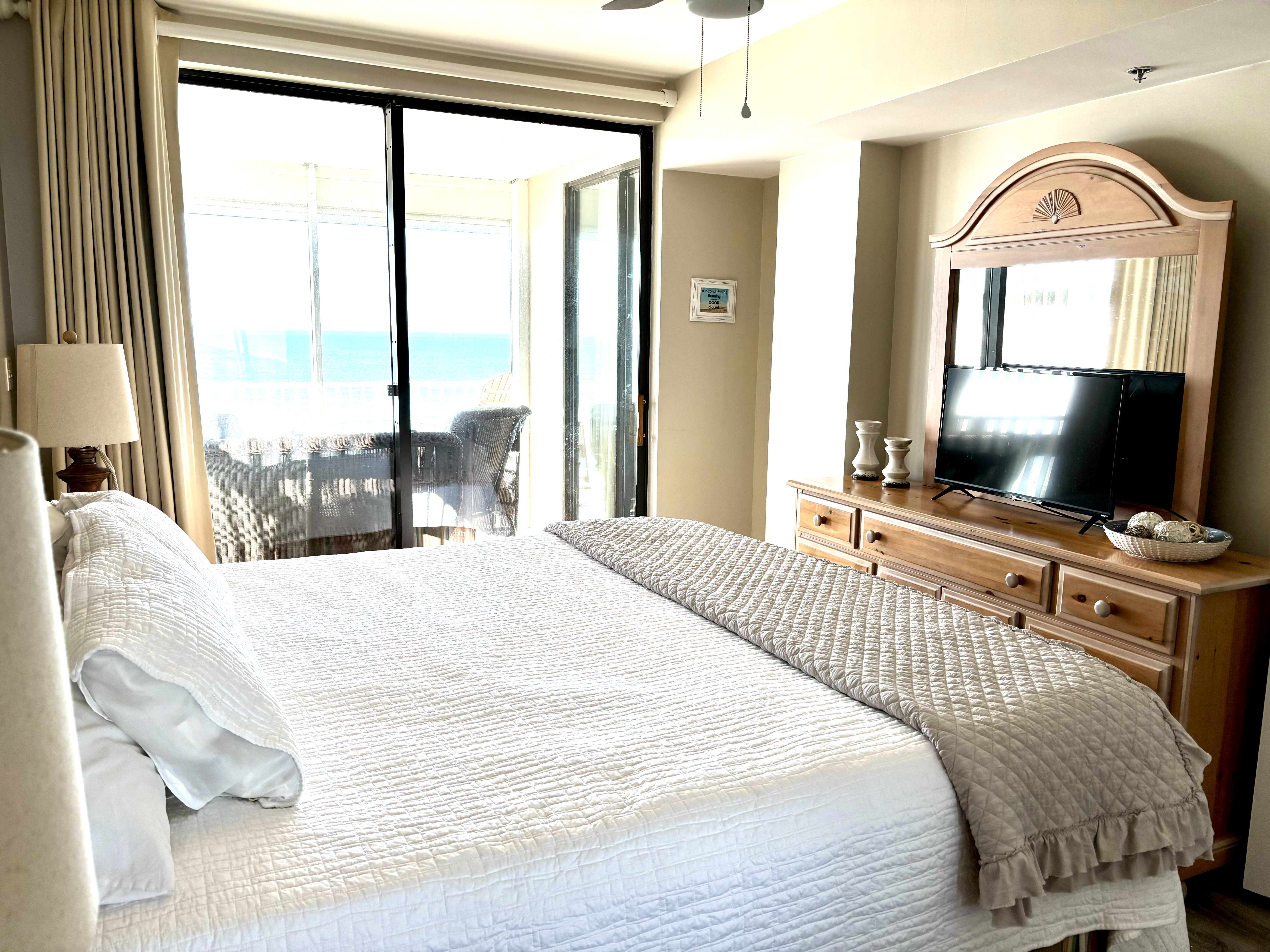 Main Bedroom-King Bed.