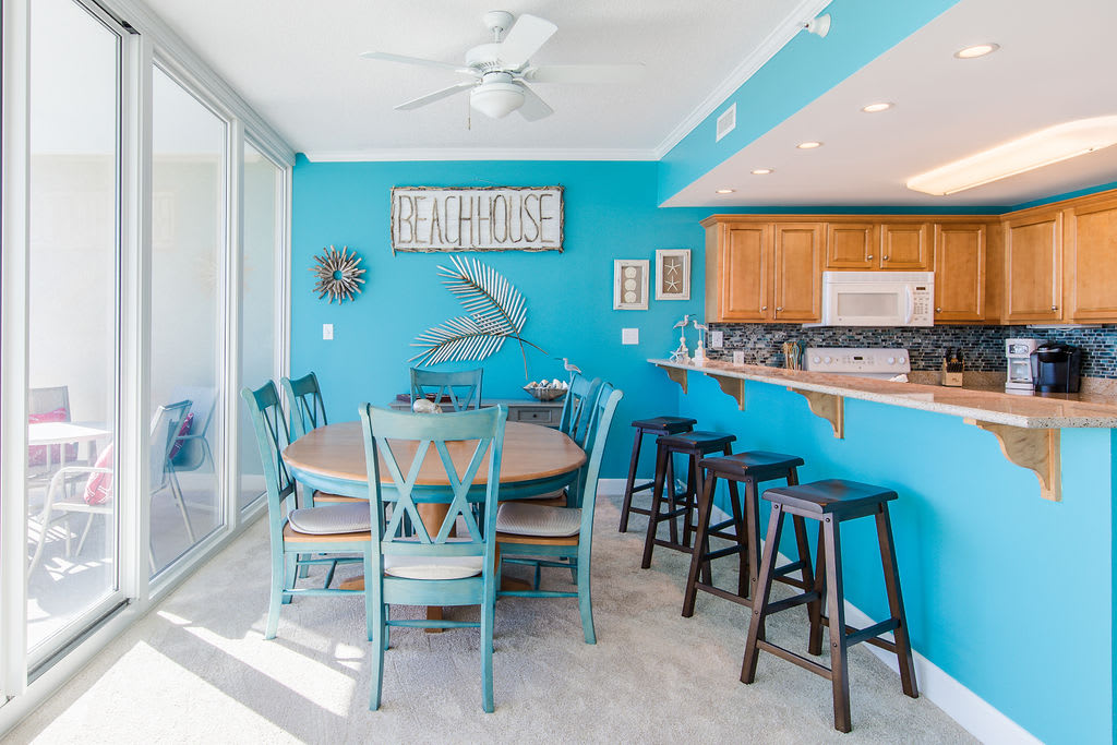 Now this is what I call eating with a view!