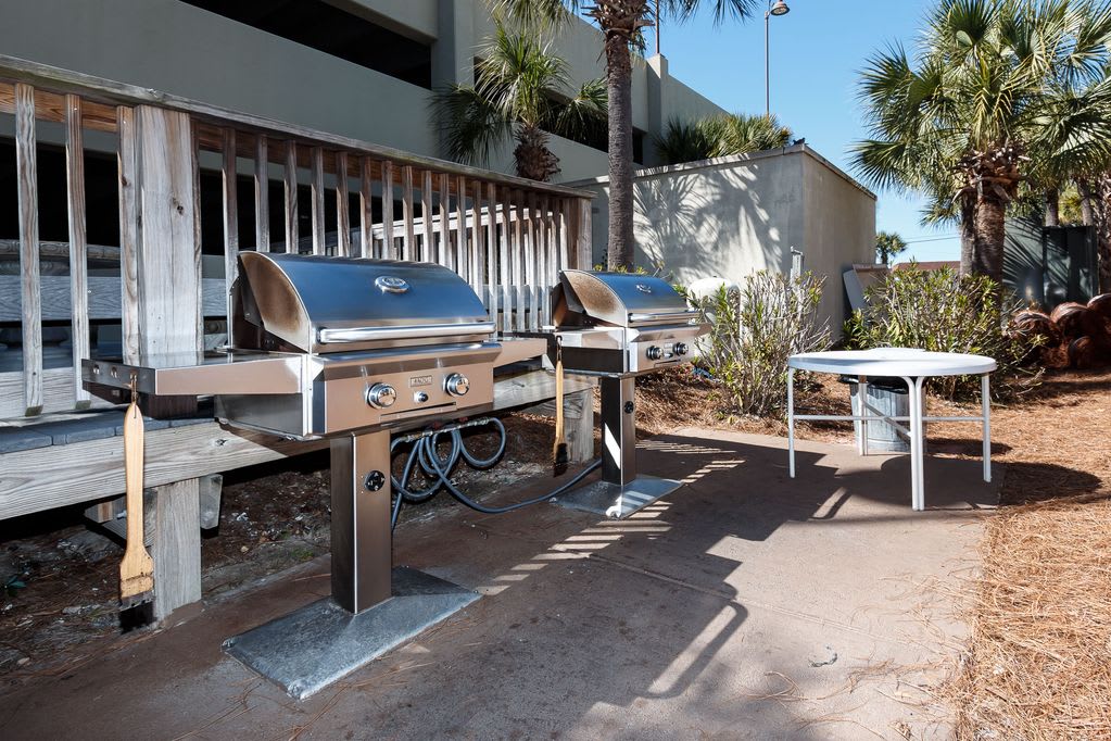 Community Outdoor Grills