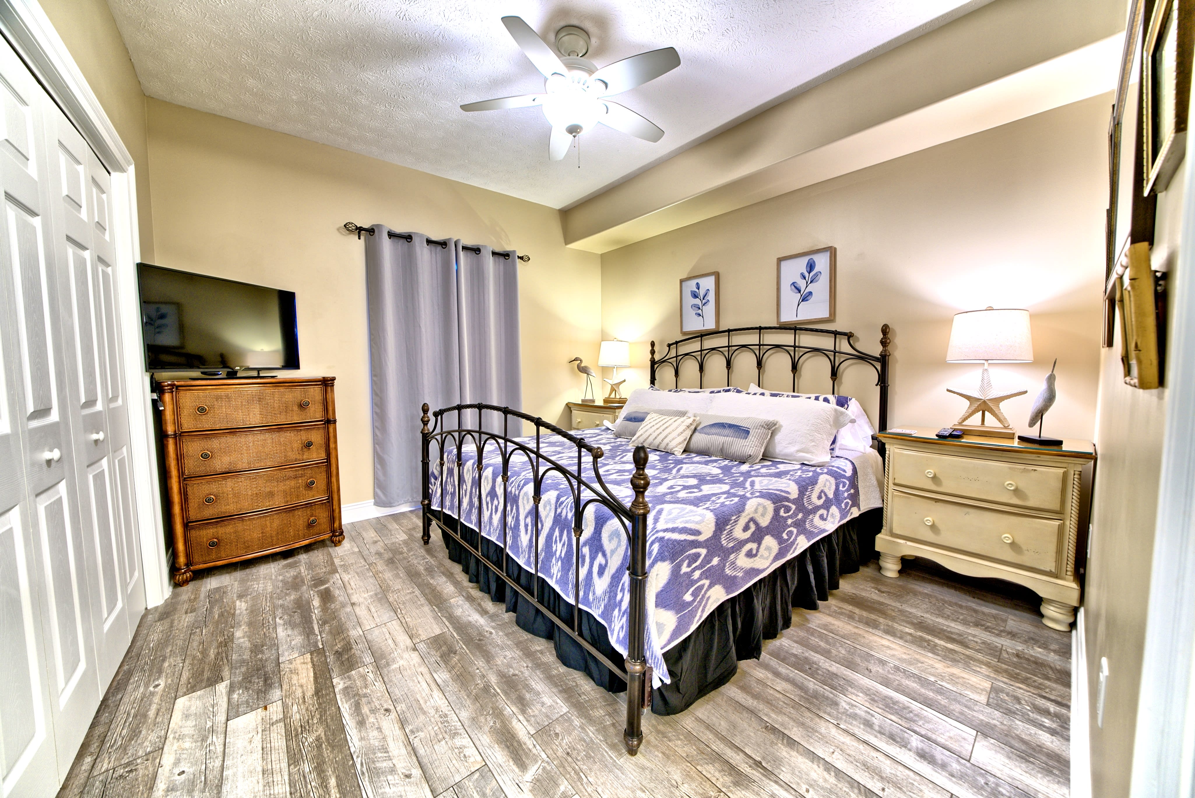 Guest Bedroom with King bed and 40 inch smart TV