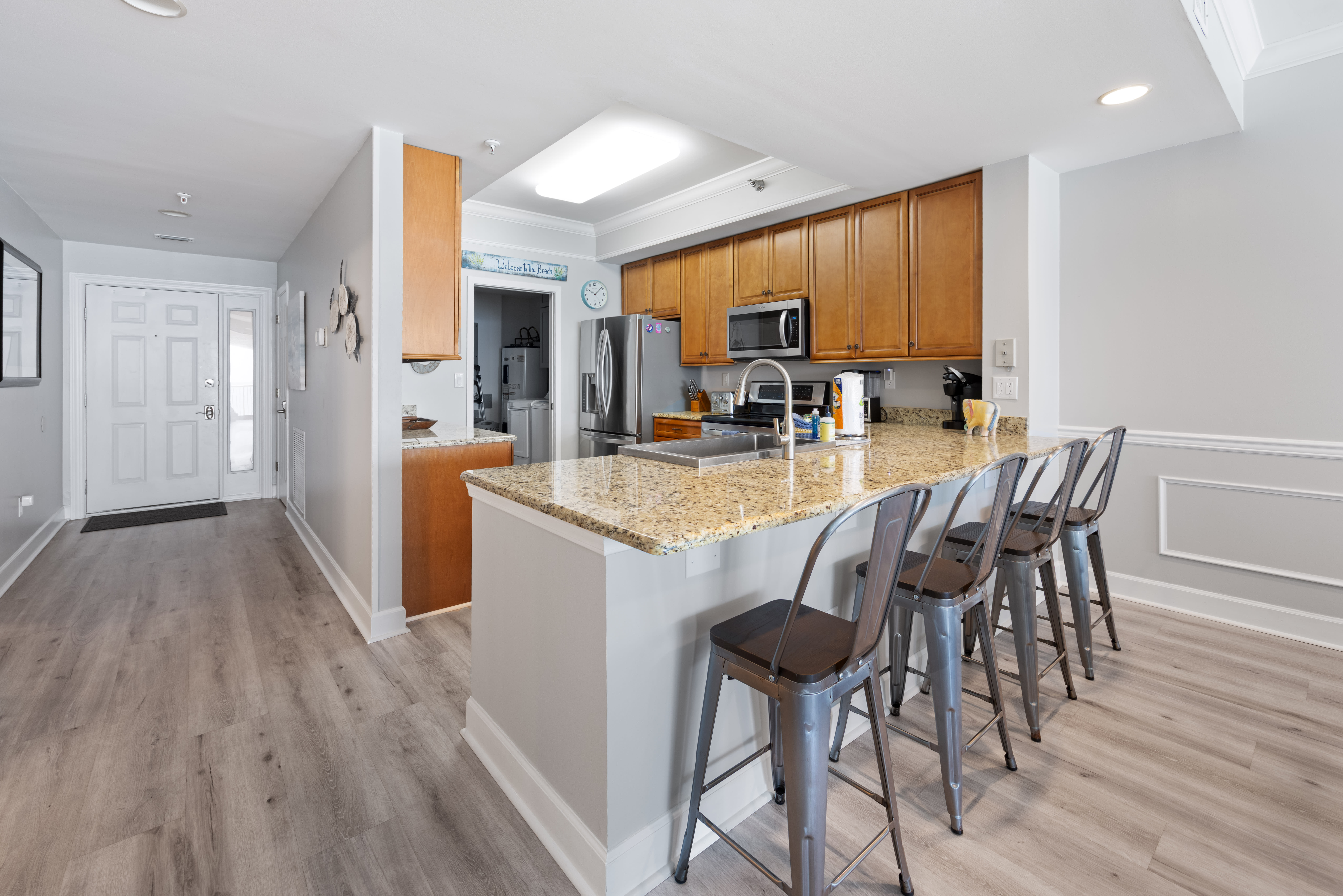 Dining Area with Bar