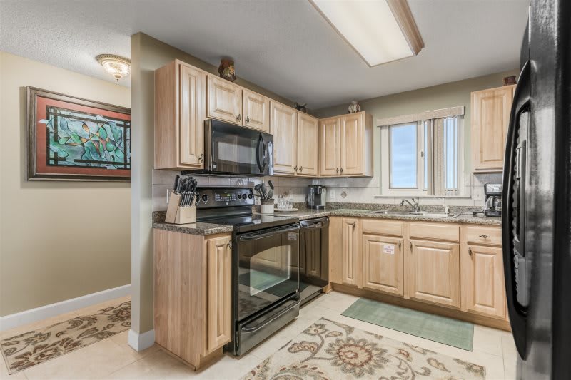 Fully Equipped Kitchen Fully Equipped Kitchen