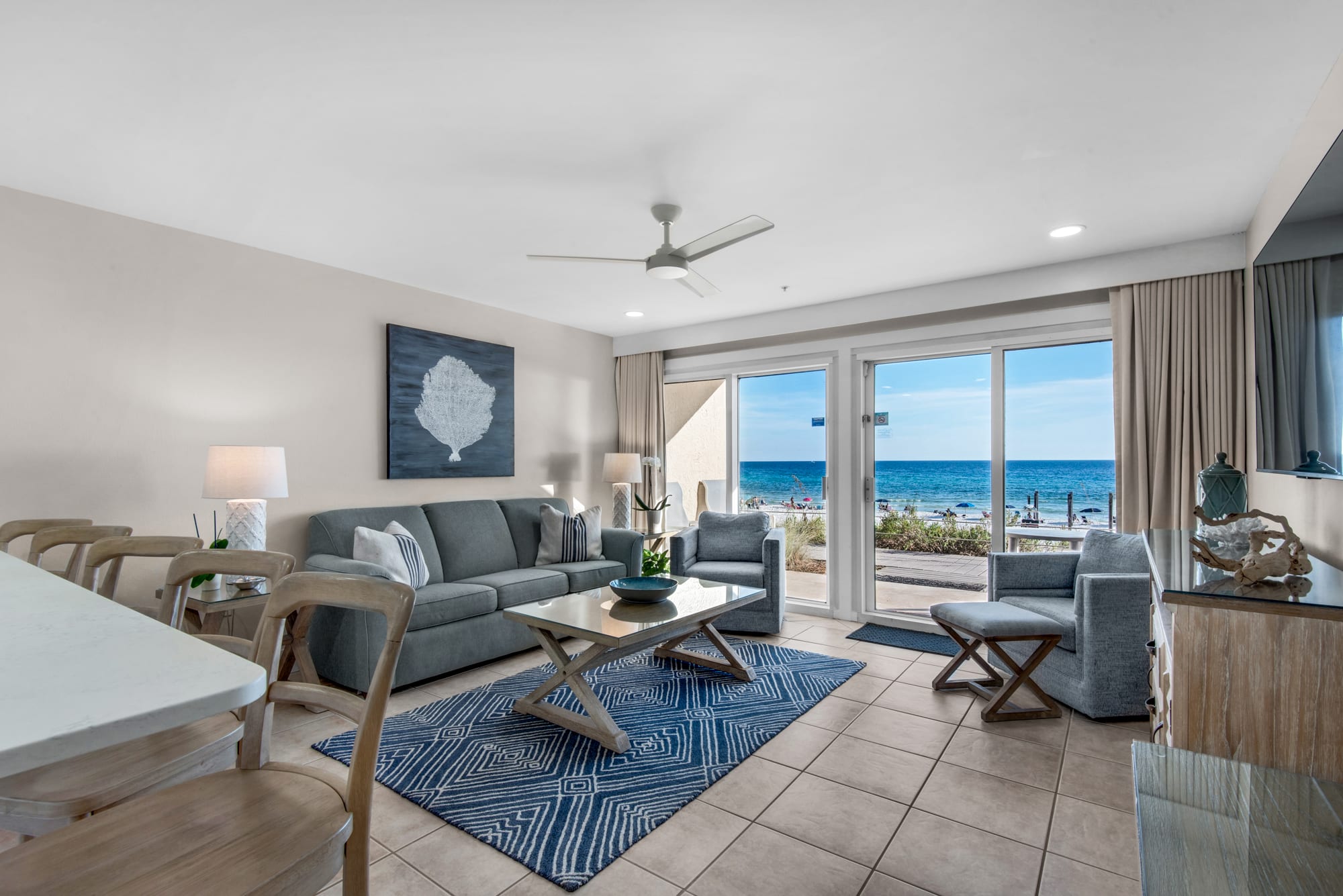 Seating for six with view of the beach