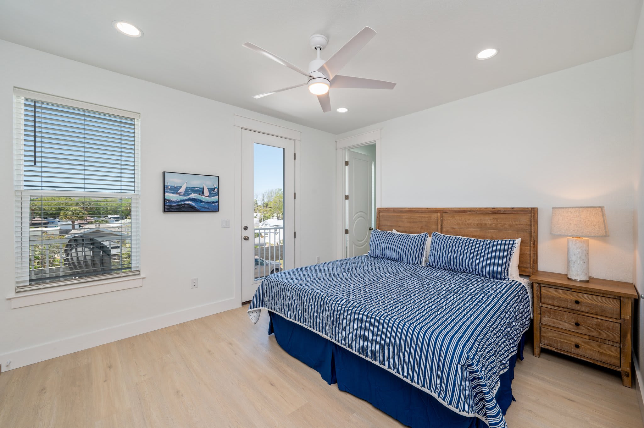 King suite with private bathroom