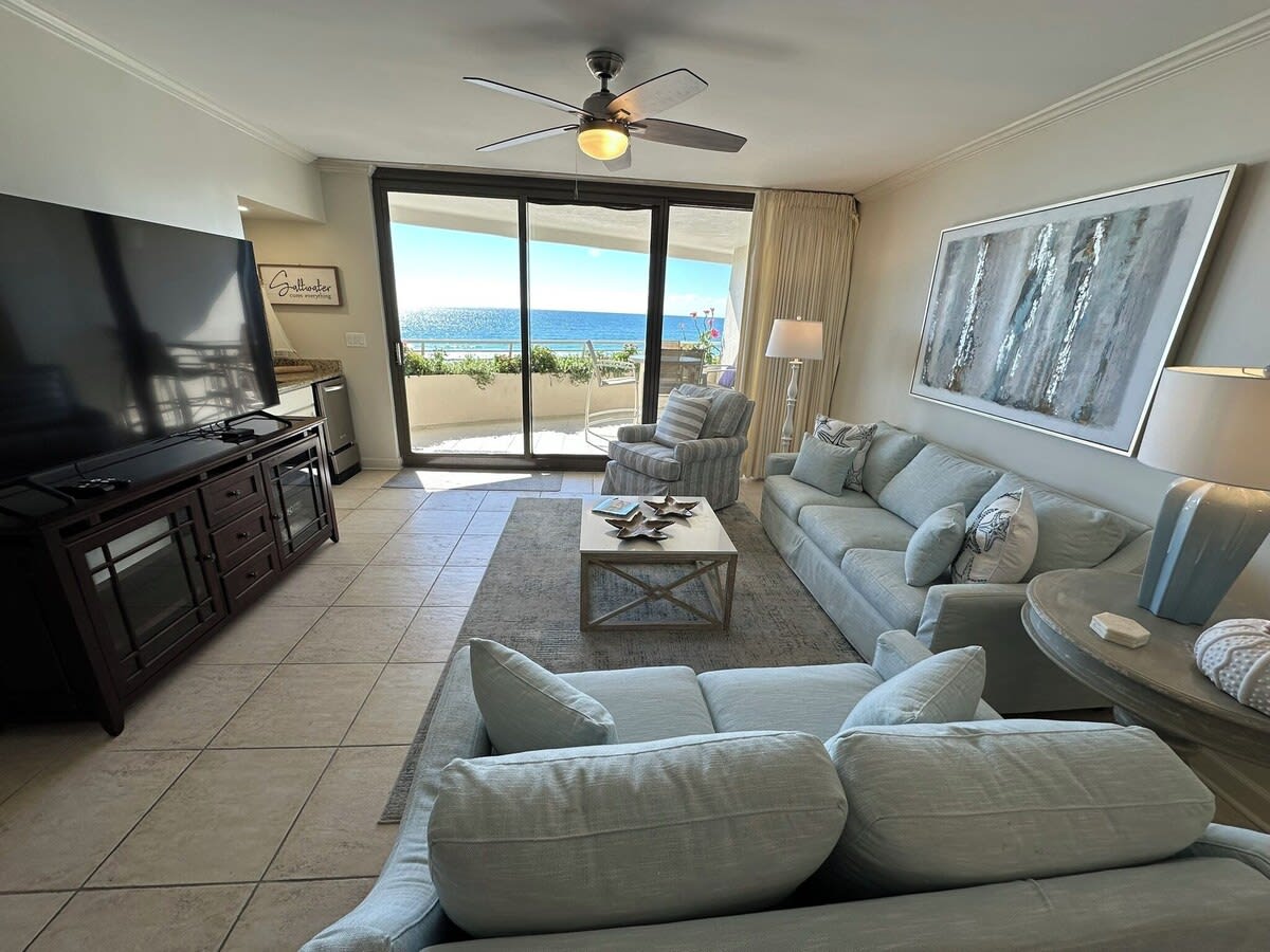 Spacious Living Area 