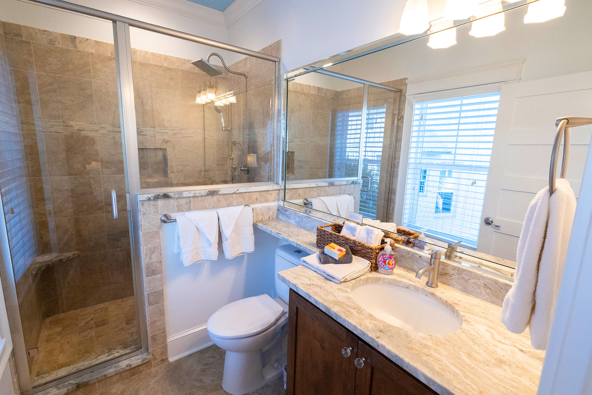 Cottages at Romar C3 Upstairs Bath