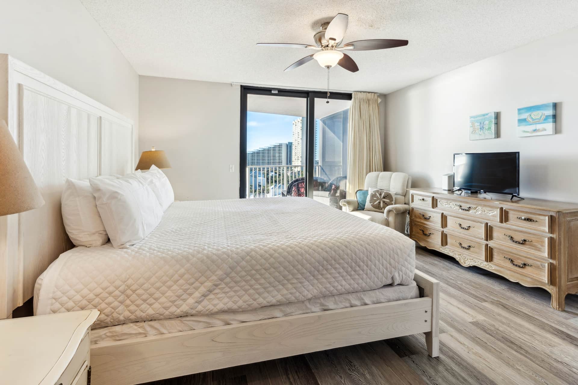 with gulf views and balcony access!