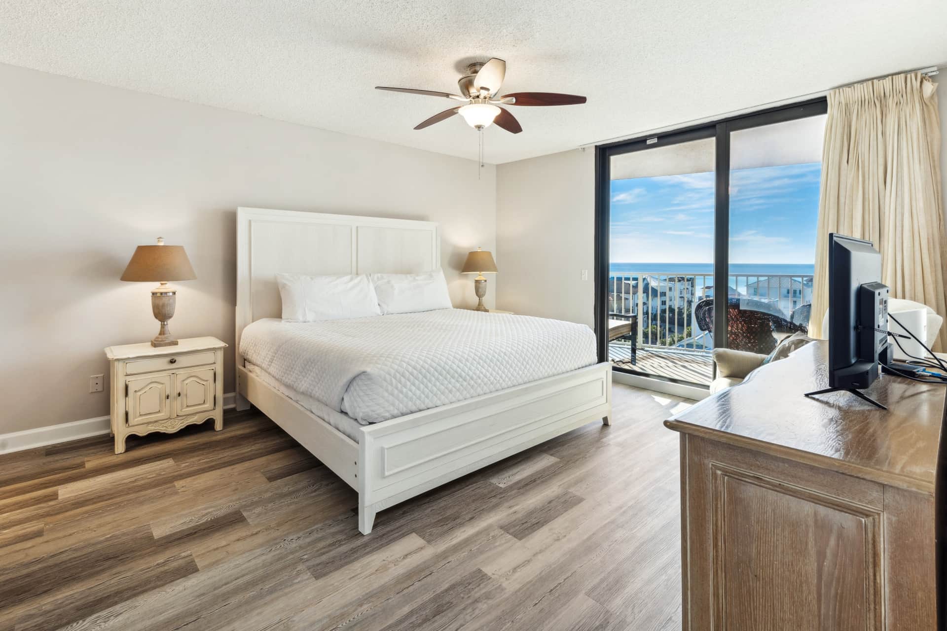 King master suite...