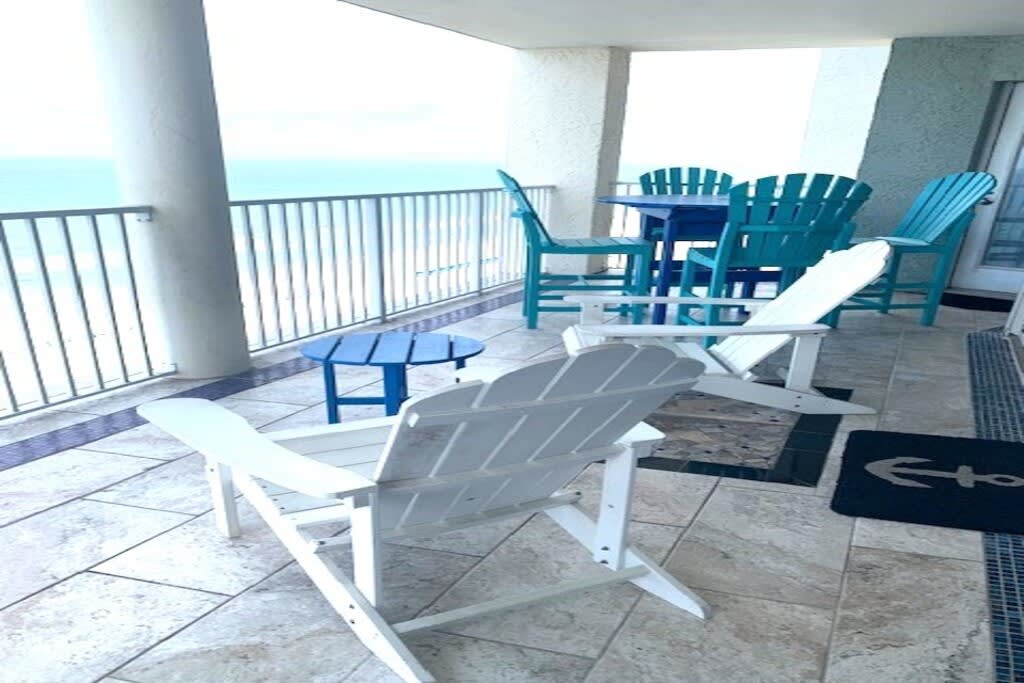 2 Masters, Free Chair Service, Newly Remodel_19