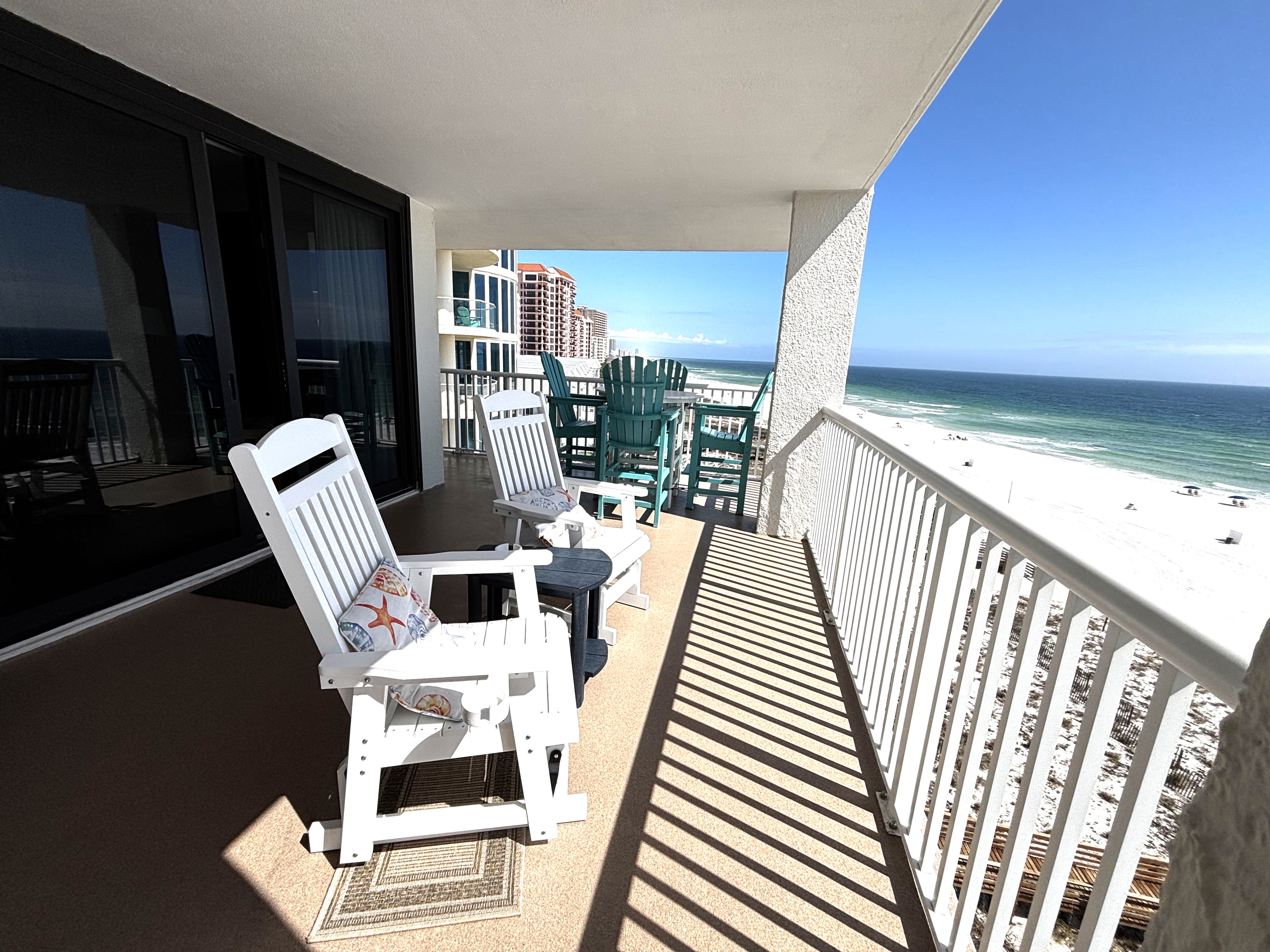 Enjoy our gliding to the sounds of the waves.