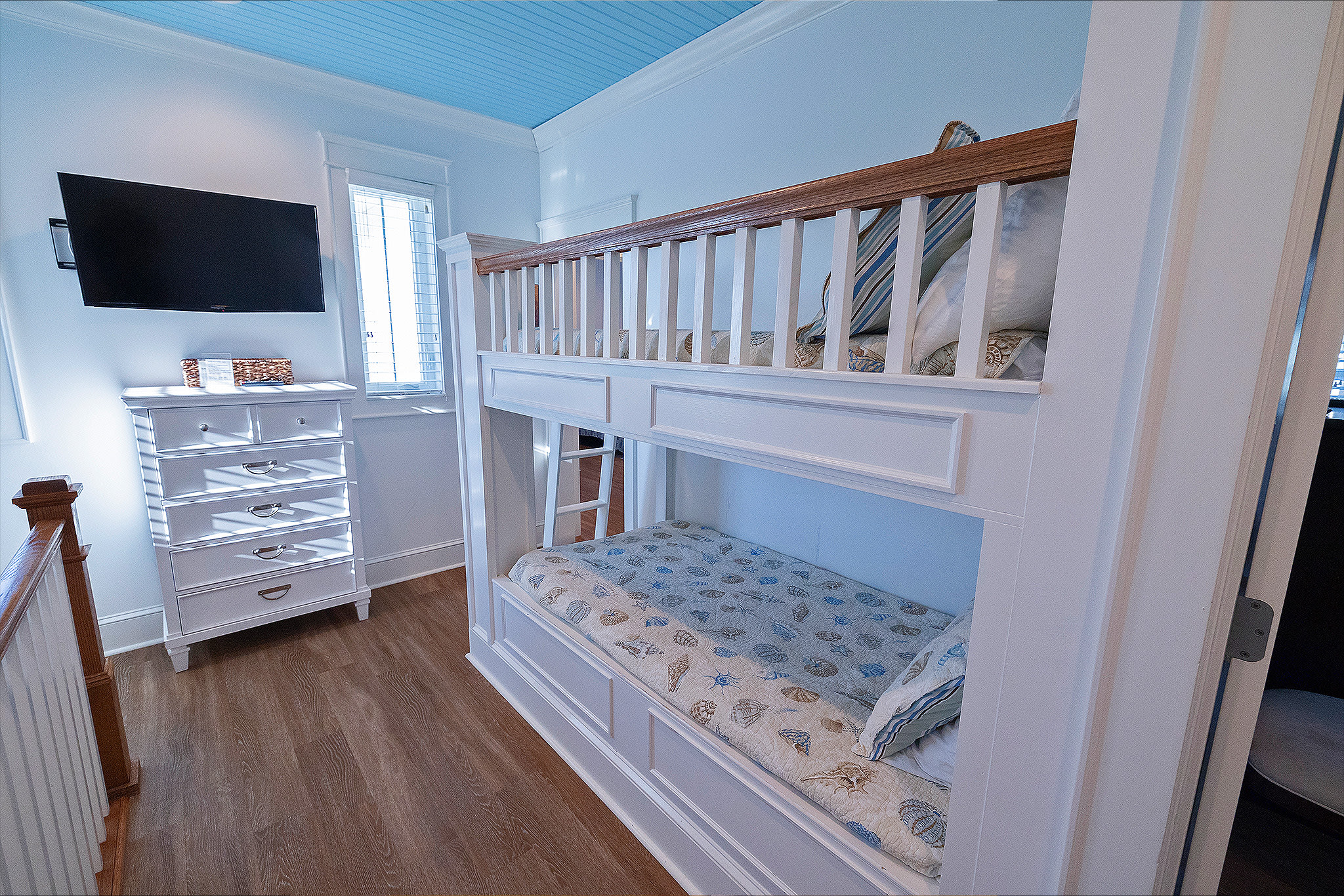 Cottages at Romar C3 Bunk Beds