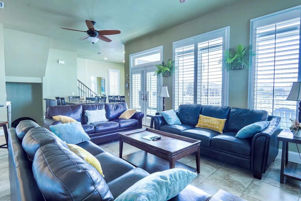 Living room with an access to the balcony, second floor