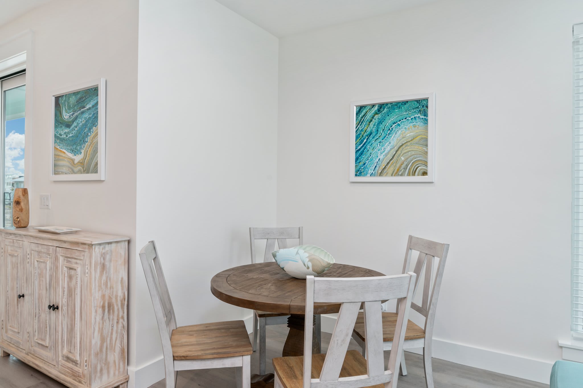 Sundial-12 Sitting Chair 