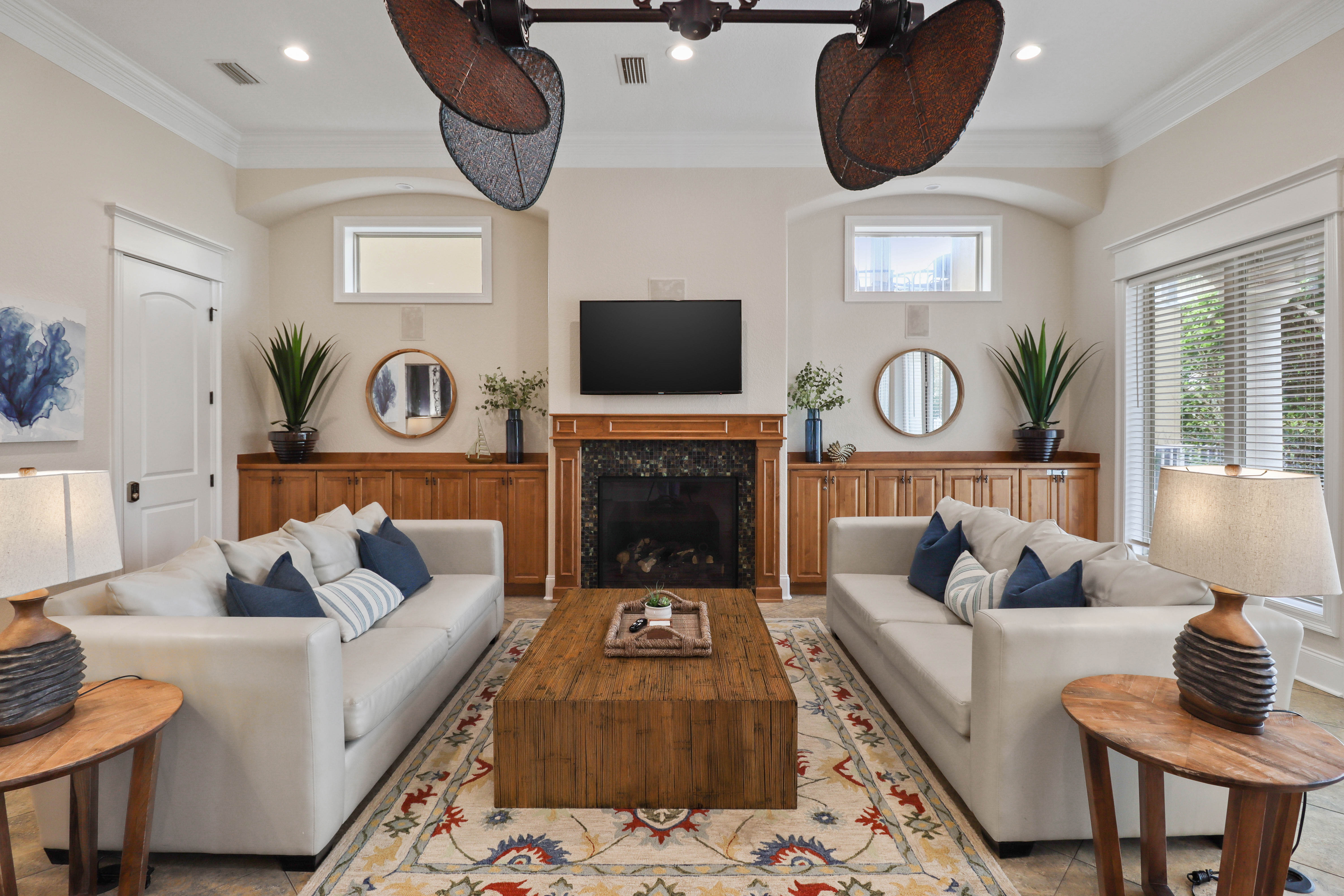 First Floor Living Room Pool access