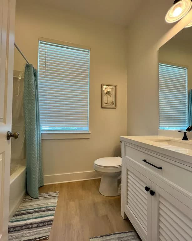 Private bathroom for bedroom 2 with shower/tub combo