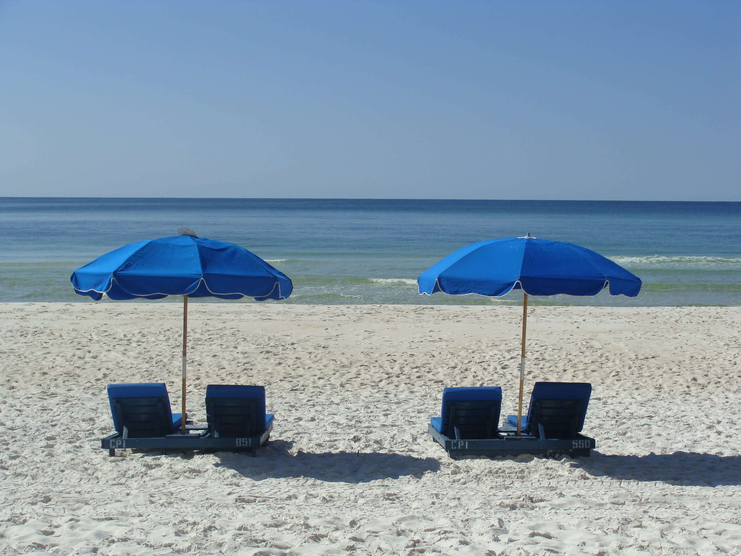 The beach lounges &amp; umbrella we include for our guests 