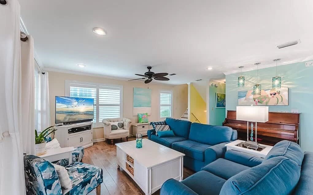 Living Room w/Amazing Gulf Views!!